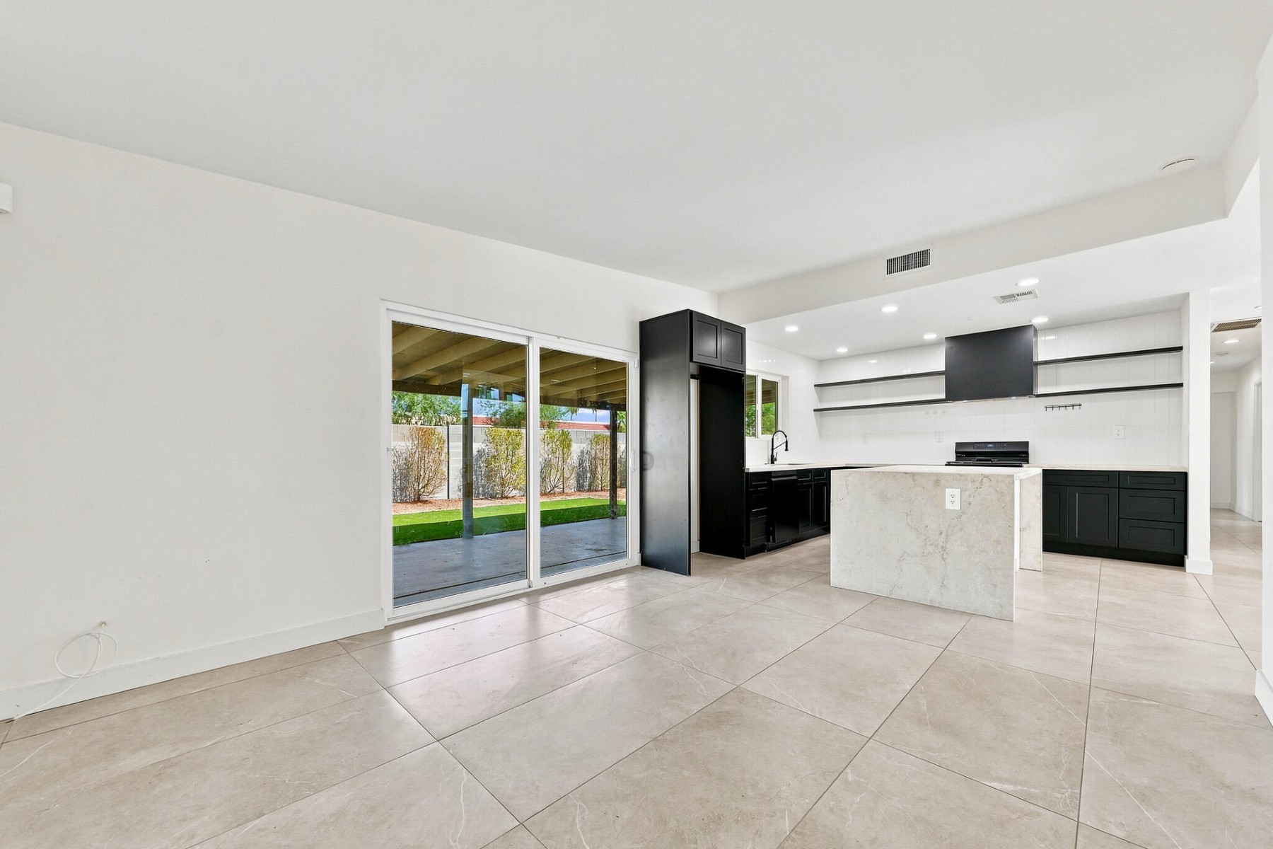  1637 N Sunset Drive¦Tempe, AZ - 物件實景