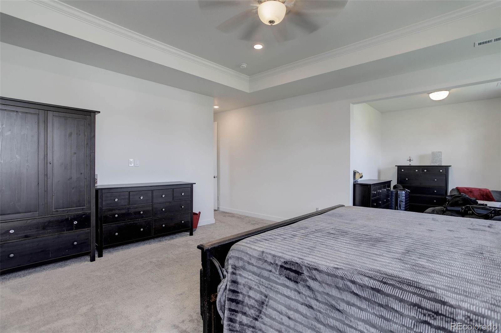 Aurora, Colorado, 80016, United States, 5 Bedrooms Bedrooms, ,2 BathroomsBathrooms,Residential,For Sale,1819057