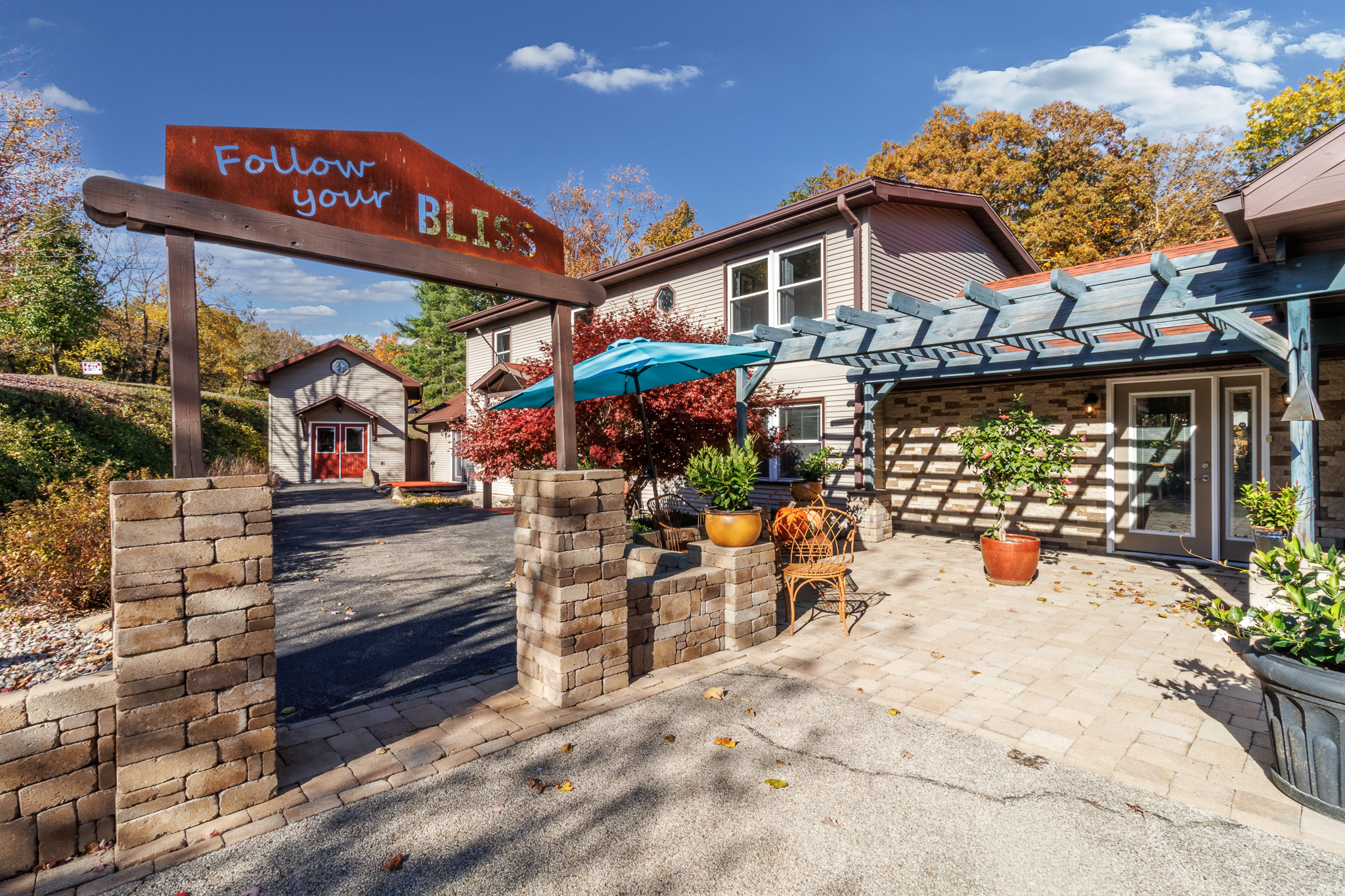 Charelston, Illinois, 61920, United States, 3 Bedrooms Bedrooms, ,3 BathroomsBathrooms,Residential,For Sale,1988576