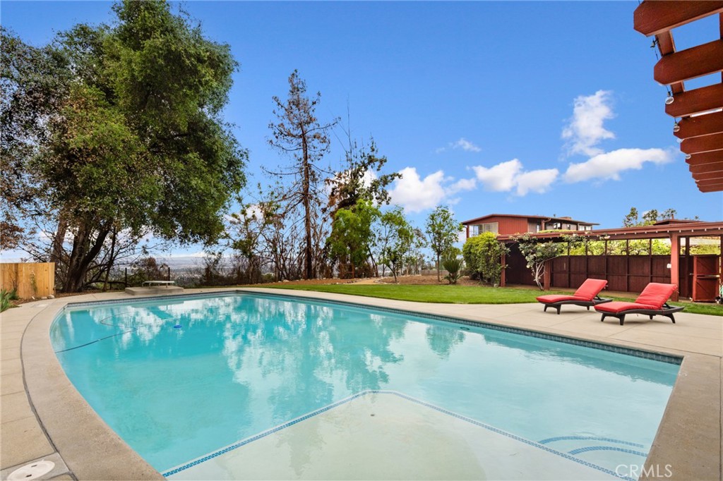 Sierra Madre, California, 91024, United States, 5 Bedrooms Bedrooms, ,2 BathroomsBathrooms,Residential,For Sale,1777104