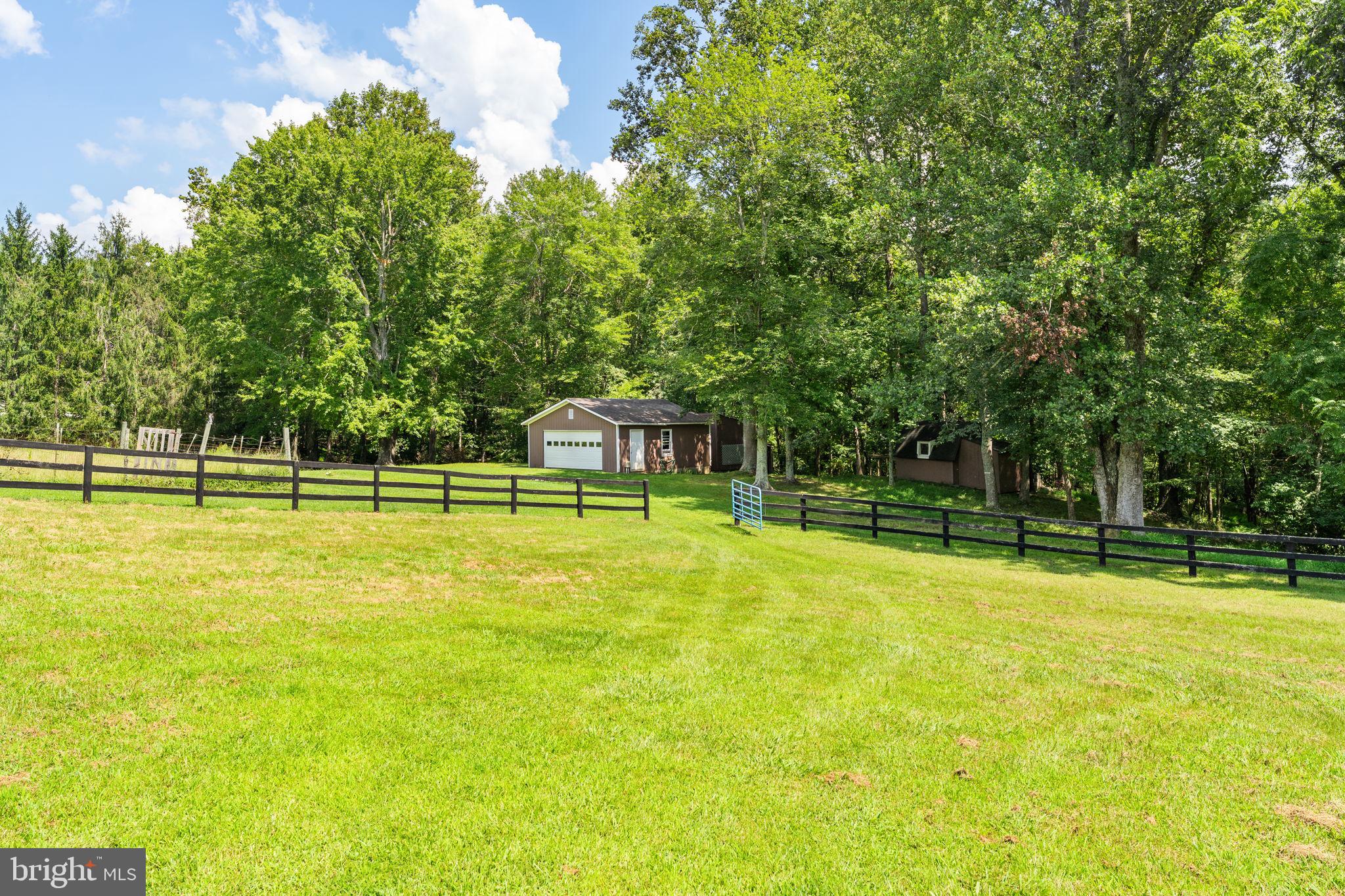 Marshall, Virginia, 20115, United States, 3 Bedrooms Bedrooms, ,2 BathroomsBathrooms,Residential,For Sale,1937903