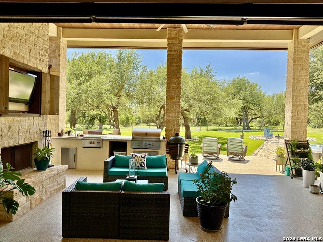 New Braunfels, Texas, 78132, United States, 4 Bedrooms Bedrooms, ,4 BathroomsBathrooms,Residential,For Sale,2024421