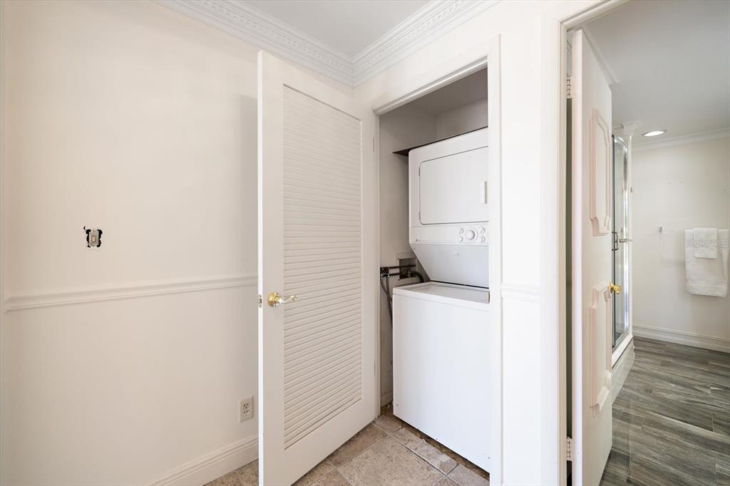 Belleair, Florida, 33756, United States, 2 Bedrooms Bedrooms, ,2 BathroomsBathrooms,Residential,For Sale,1993557