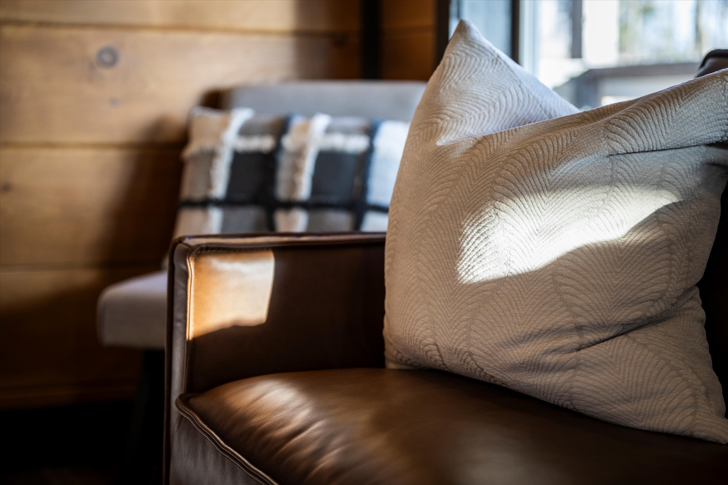 Sevierville, Tennessee, 37876, United States, 5 Bedrooms Bedrooms, ,6 BathroomsBathrooms,Residential,For Sale,1975935