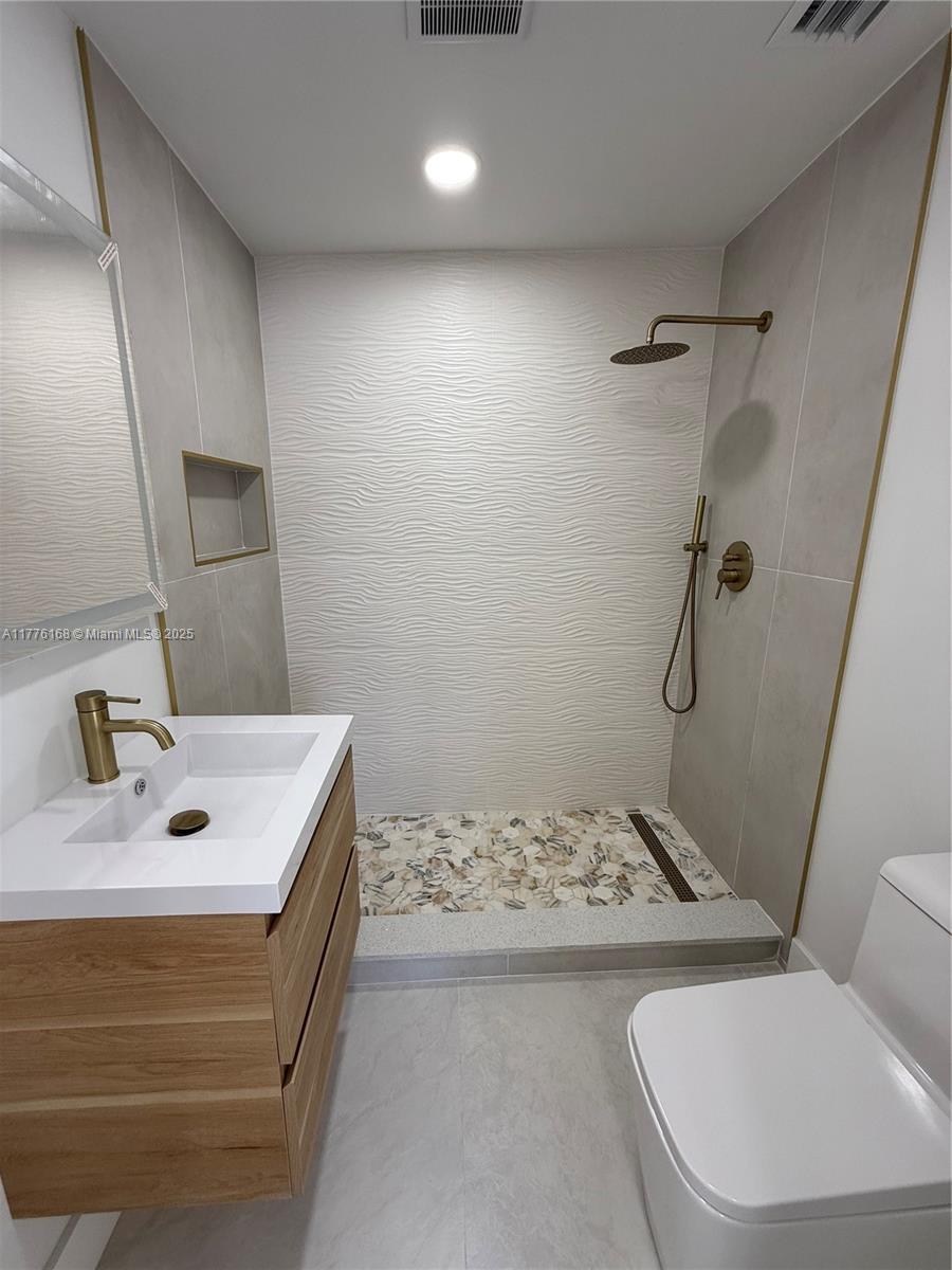 Miami, Florida, 33165, United States, 4 Bedrooms Bedrooms, ,3 BathroomsBathrooms,Residential,For Sale,1849955