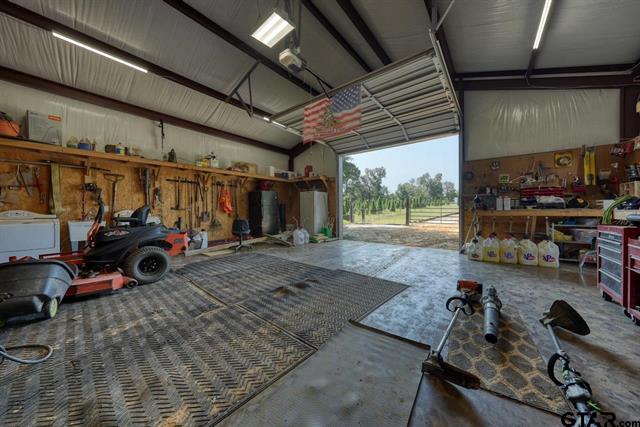 Lindale, Texas, 75771, United States, 3 Bedrooms Bedrooms, ,2 BathroomsBathrooms,Residential,For Sale,1977998