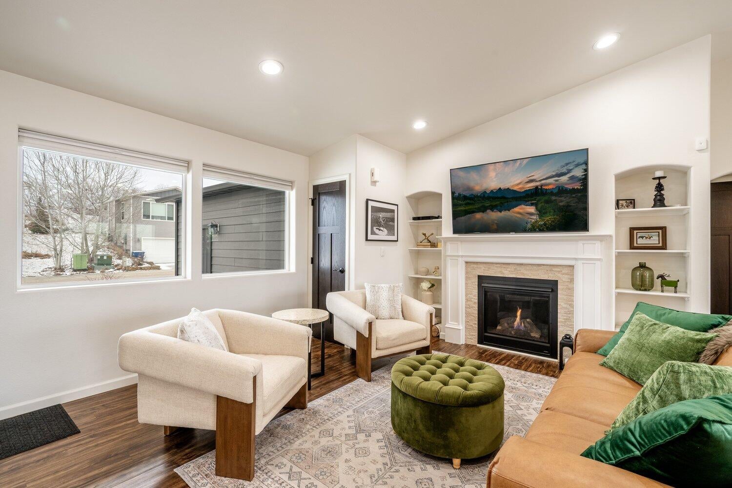 Sheridan, Wyoming, 82801, United States, 5 Bedrooms Bedrooms, ,3 BathroomsBathrooms,Residential,For Sale,2011699