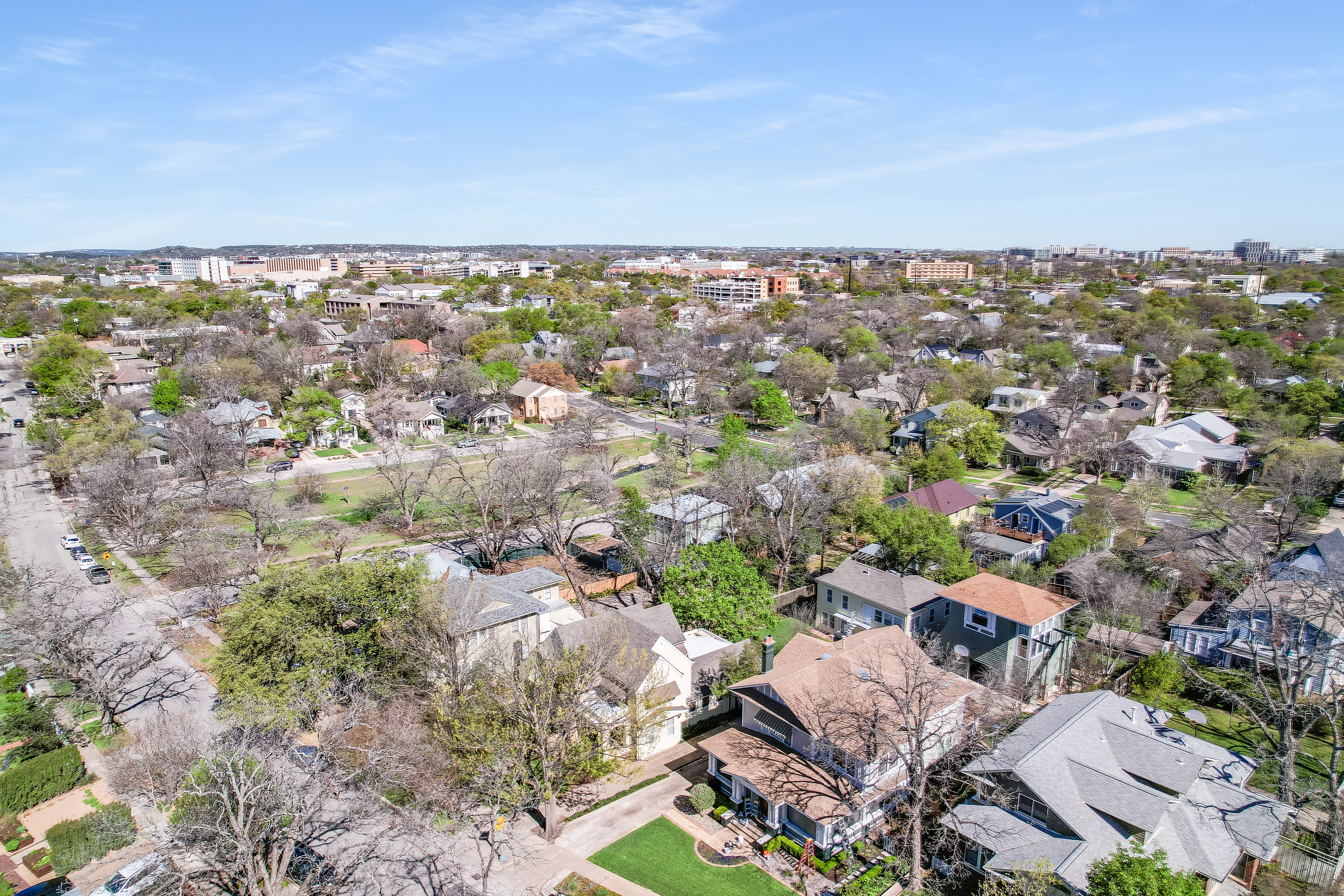  1925 Tudor Revival in Historic Aldridge Place - 物件實景