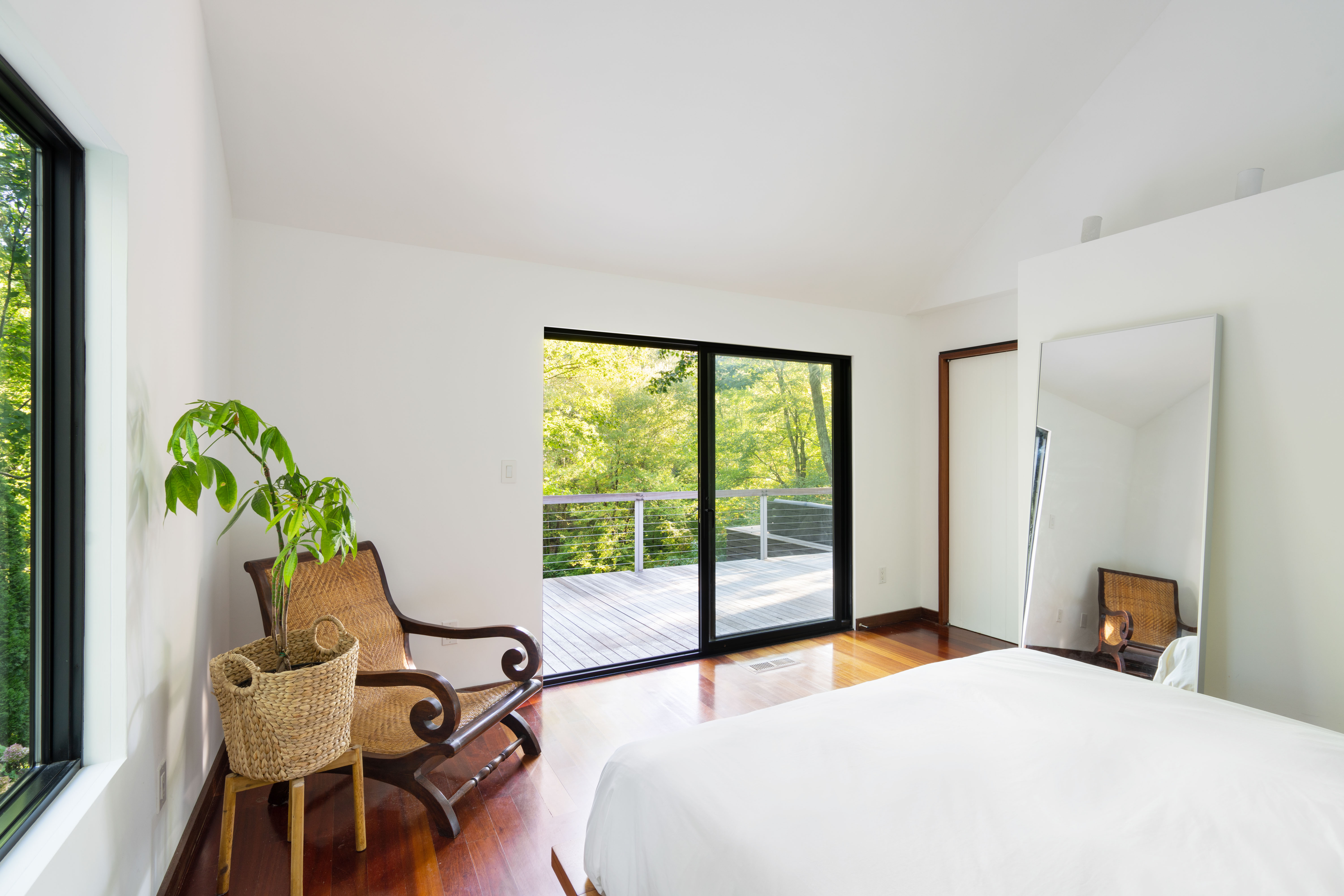  Sunlit Architectural Modern Home - 物件實景