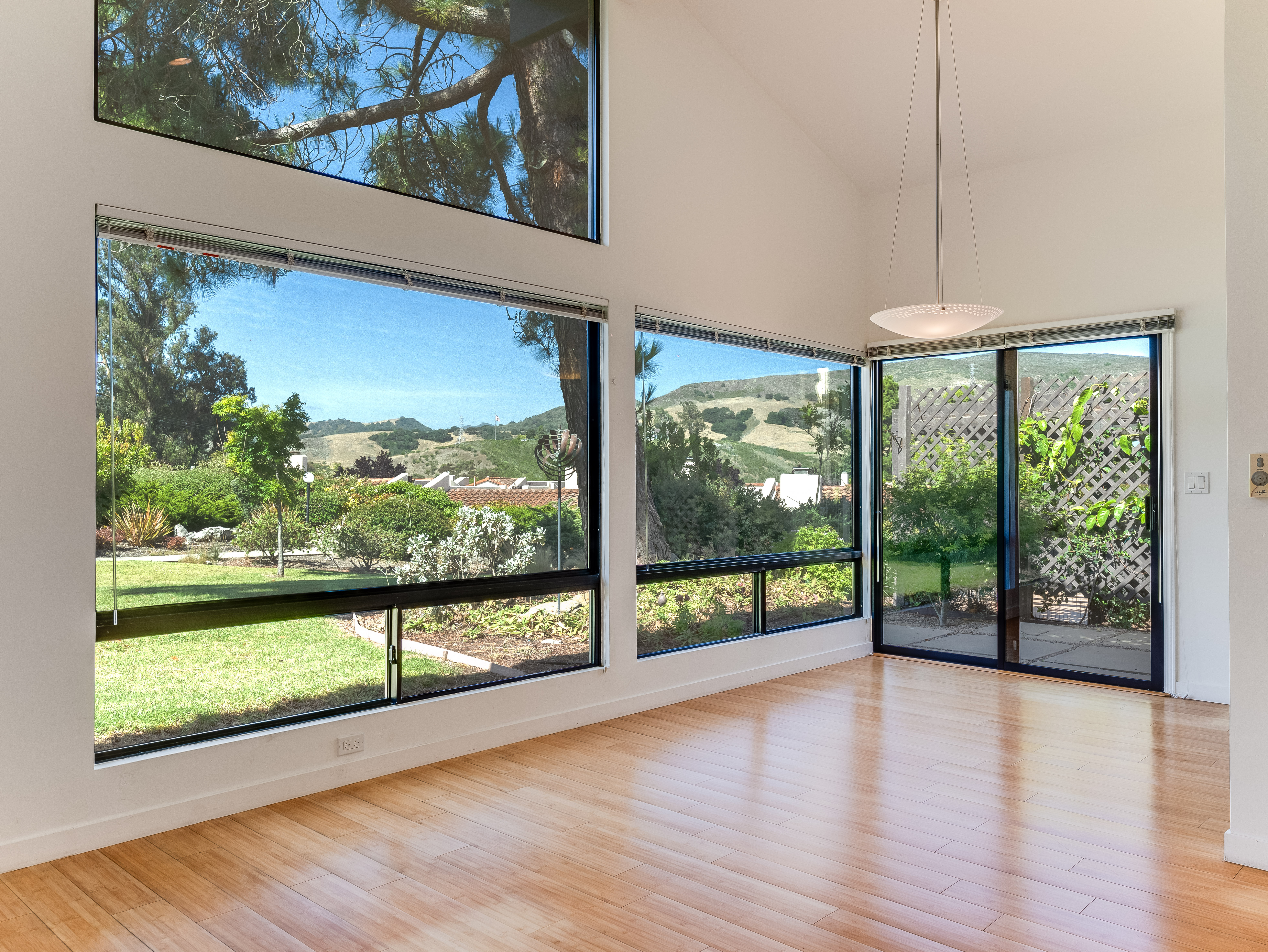  Single-Level Los Verdes Park Home with Hillside Views - 物件實景