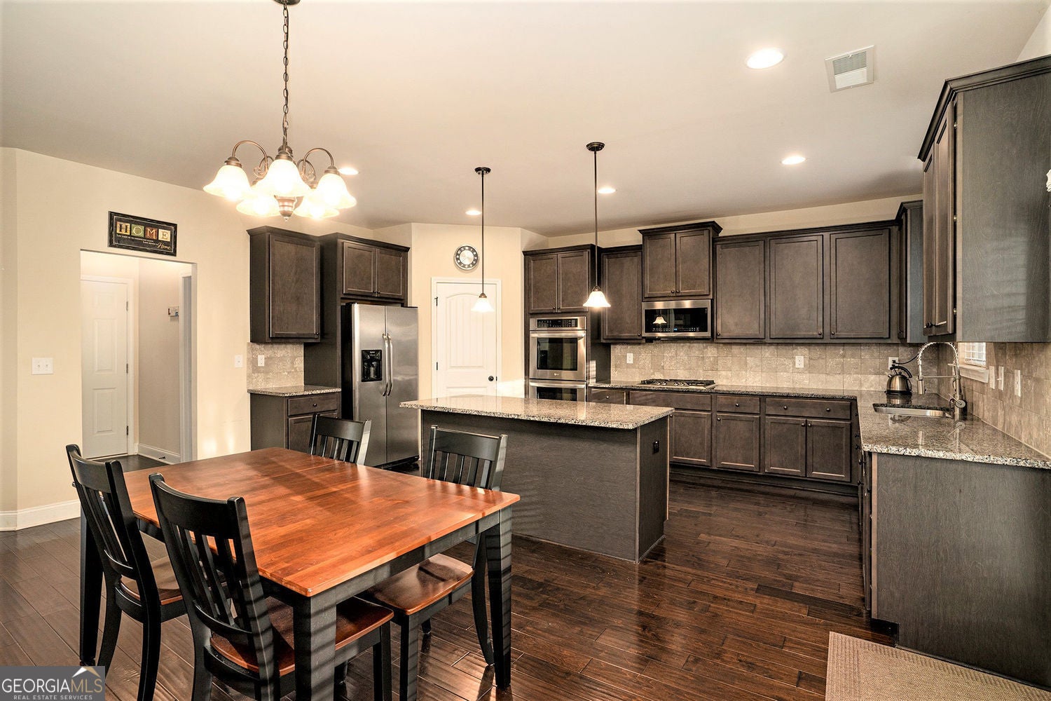 McDonough, Georgia, 30252, United States, 5 Bedrooms Bedrooms, ,4 BathroomsBathrooms,Residential,For Sale,1997864