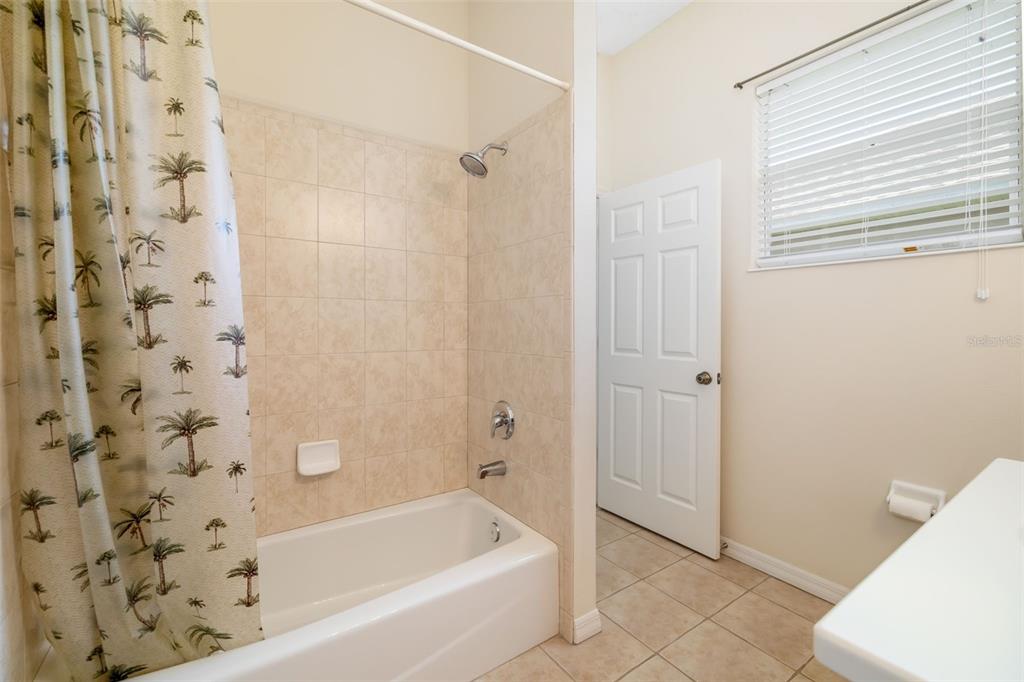 Bradenton, Florida, 34212, United States, 4 Bedrooms Bedrooms, ,3 BathroomsBathrooms,Residential,For Sale,1805204