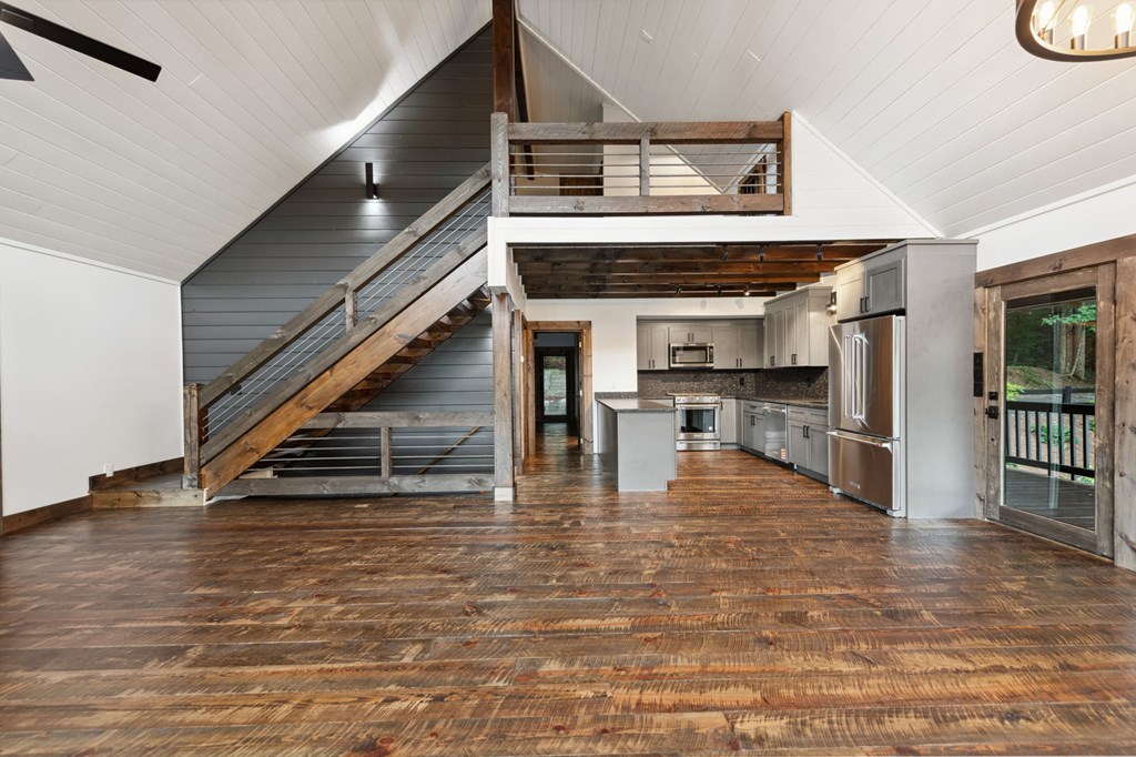 Blue Ridge, Georgia, 30513, United States, 3 Bedrooms Bedrooms, ,3 BathroomsBathrooms,Residential,For Sale,1974409