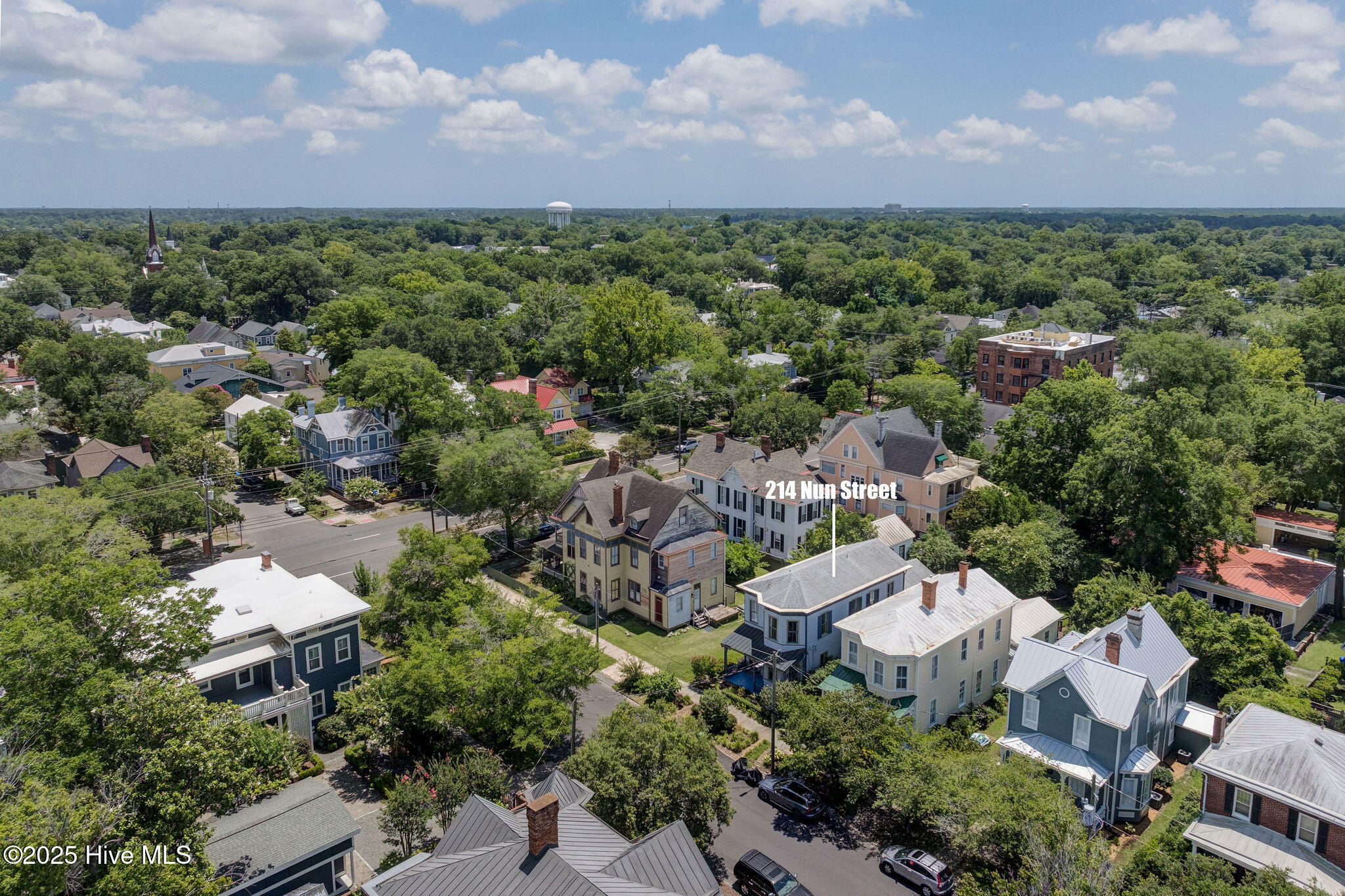 Wilmington, North Carolina, 28401, United States, 4 Bedrooms Bedrooms, ,3 BathroomsBathrooms,Residential,For Sale,1874502