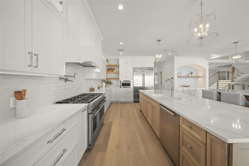 Holmes Beach, Florida, 34217, United States, 5 Bedrooms Bedrooms, ,8 BathroomsBathrooms,Residential,For Sale,1759059
