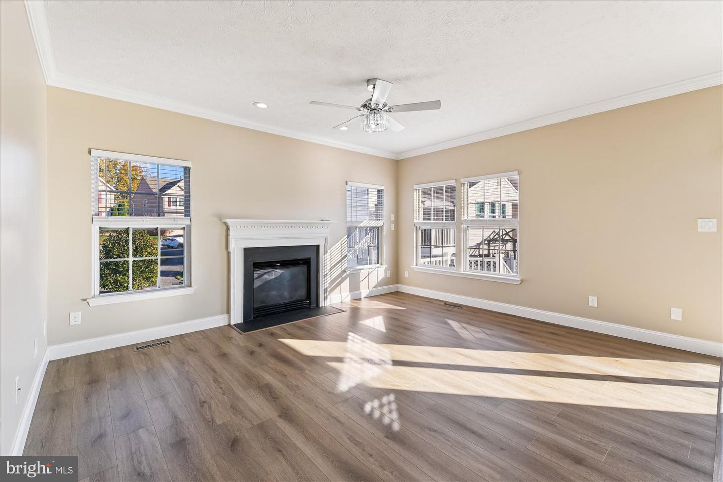 Aberdeen, Maryland, 21001, United States, 6 Bedrooms Bedrooms, ,4 BathroomsBathrooms,Residential,For Sale,1989015