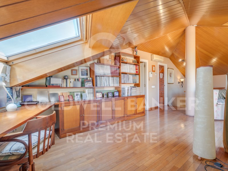 Sant Cugat del Vallès, Catalonia, ES, 5 Bedrooms Bedrooms, ,5 BathroomsBathrooms,Residential,For Sale,1529561
