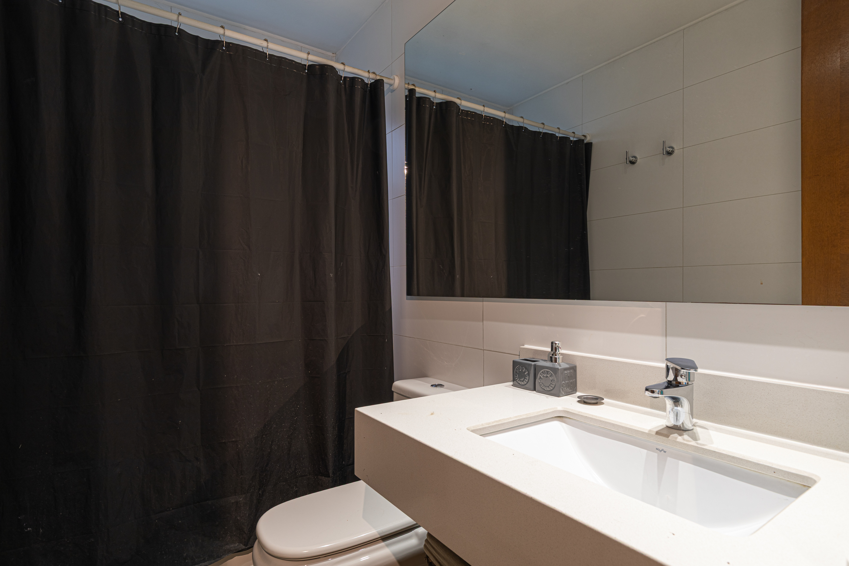  Contemporary 4-Bedroom Home in Piedra Roja - 物件實景