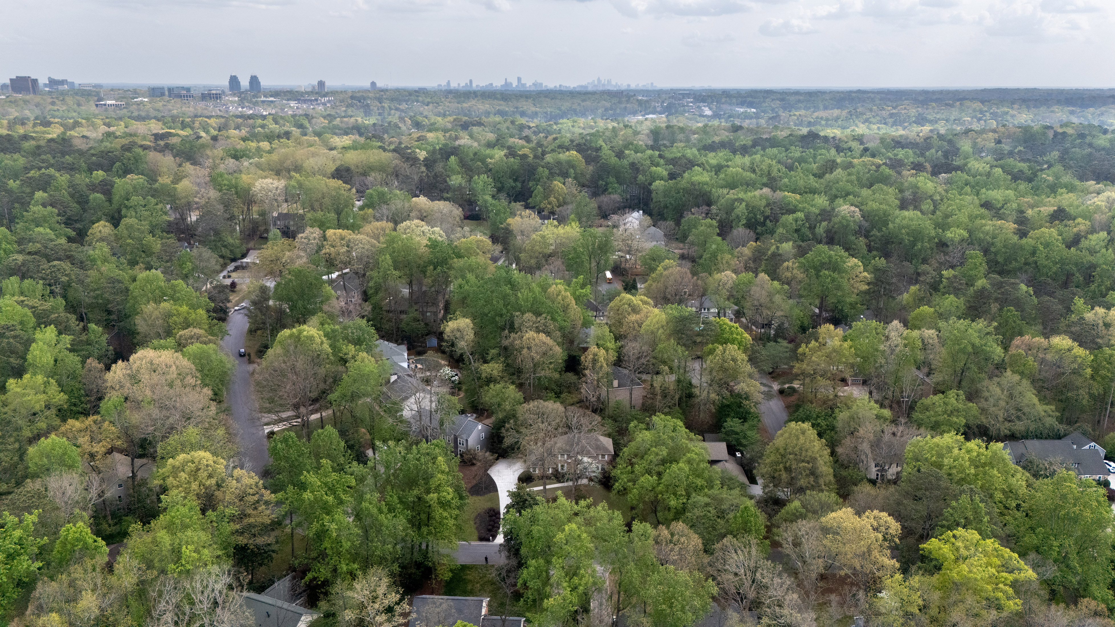 Beautifully Reimagined and Meticulously Maintained Home - 物件實景