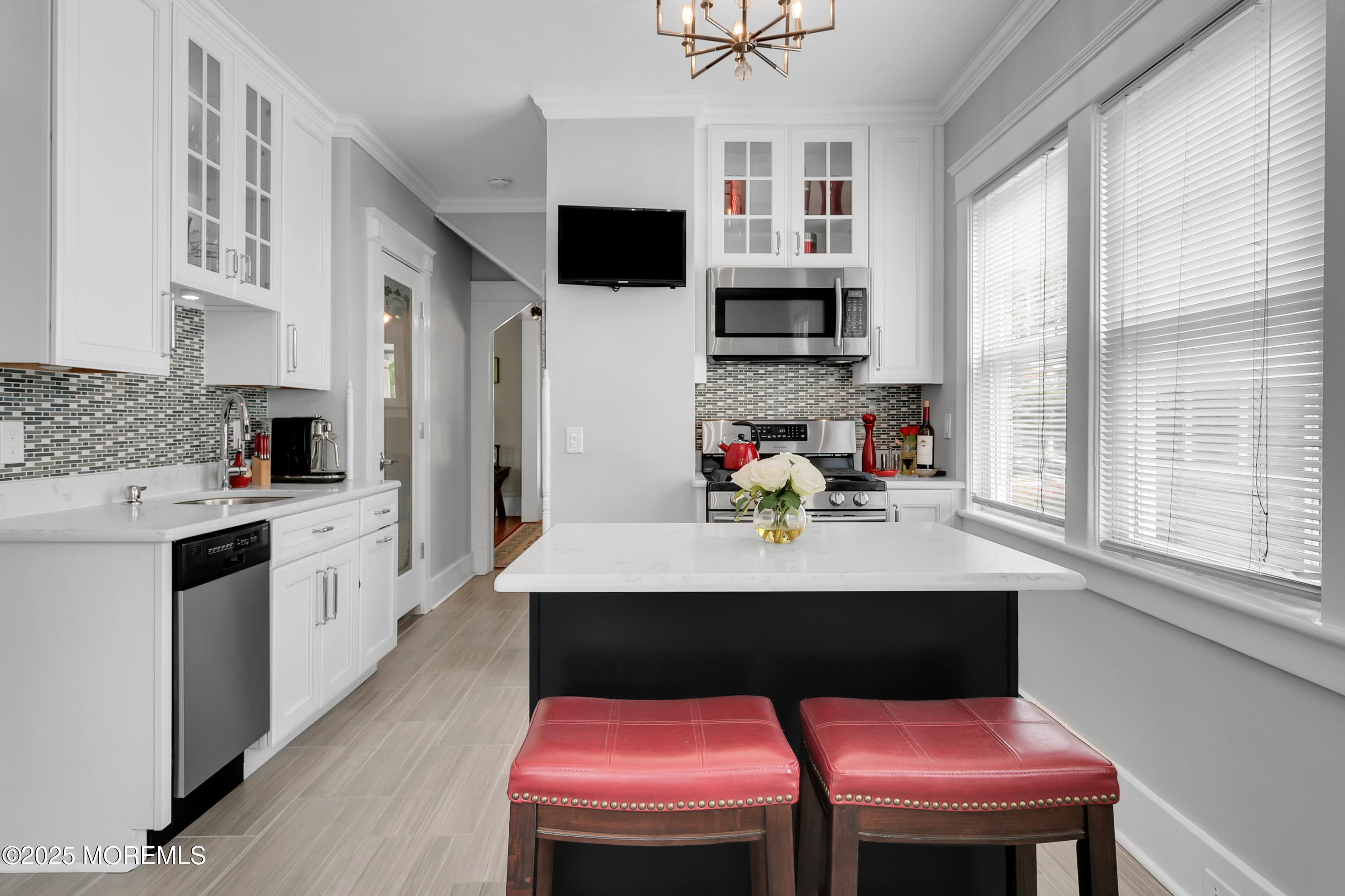 Red Bank, New Jersey, 07701, United States, 3 Bedrooms Bedrooms, ,2 BathroomsBathrooms,Residential,For Sale,1920551
