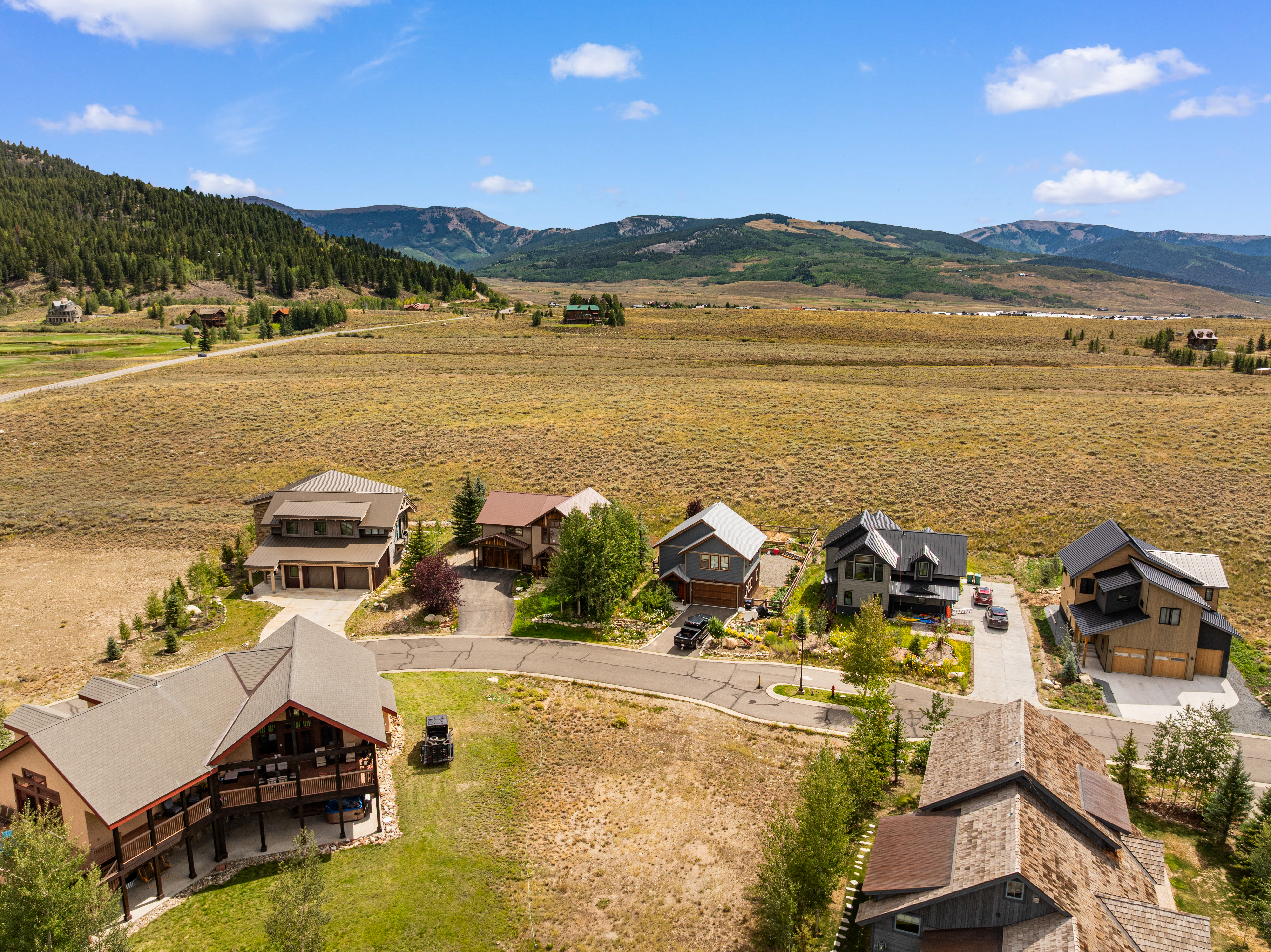  Combination Of Privacy, Views, Craftsmanship And Location - 物件實景