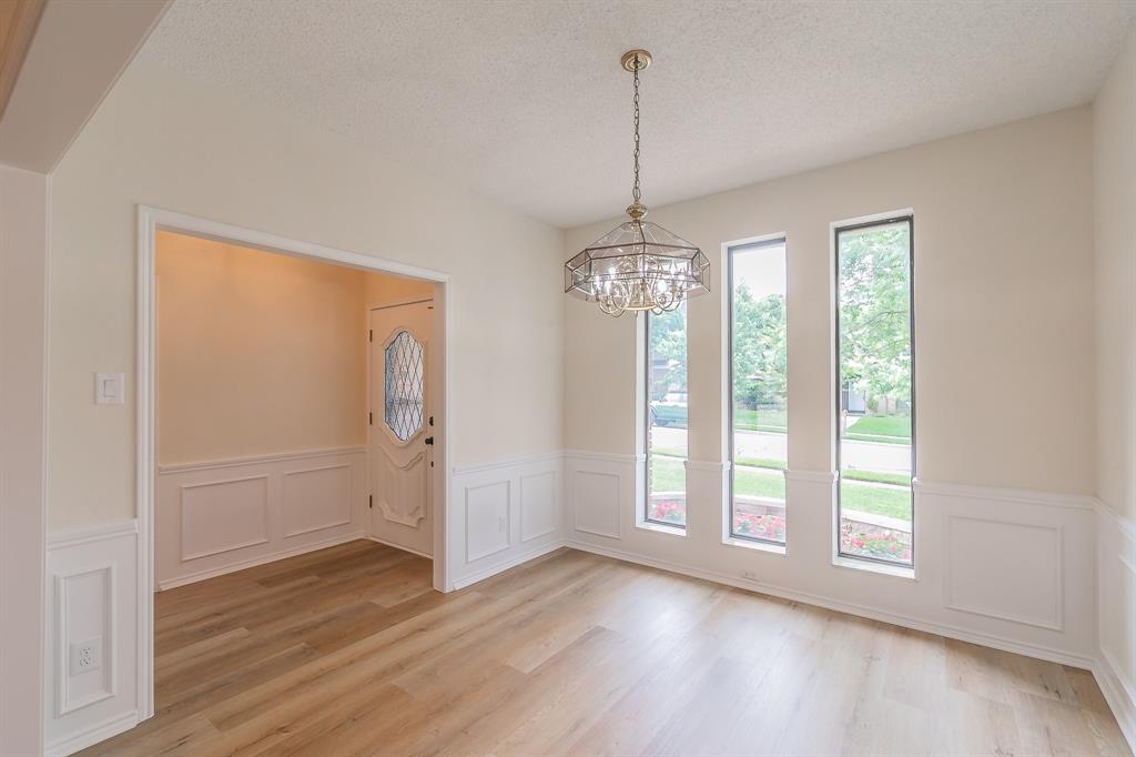 Bedford, Texas, 76021, United States, 3 Bedrooms Bedrooms, ,2 BathroomsBathrooms,Residential,For Sale,1942706