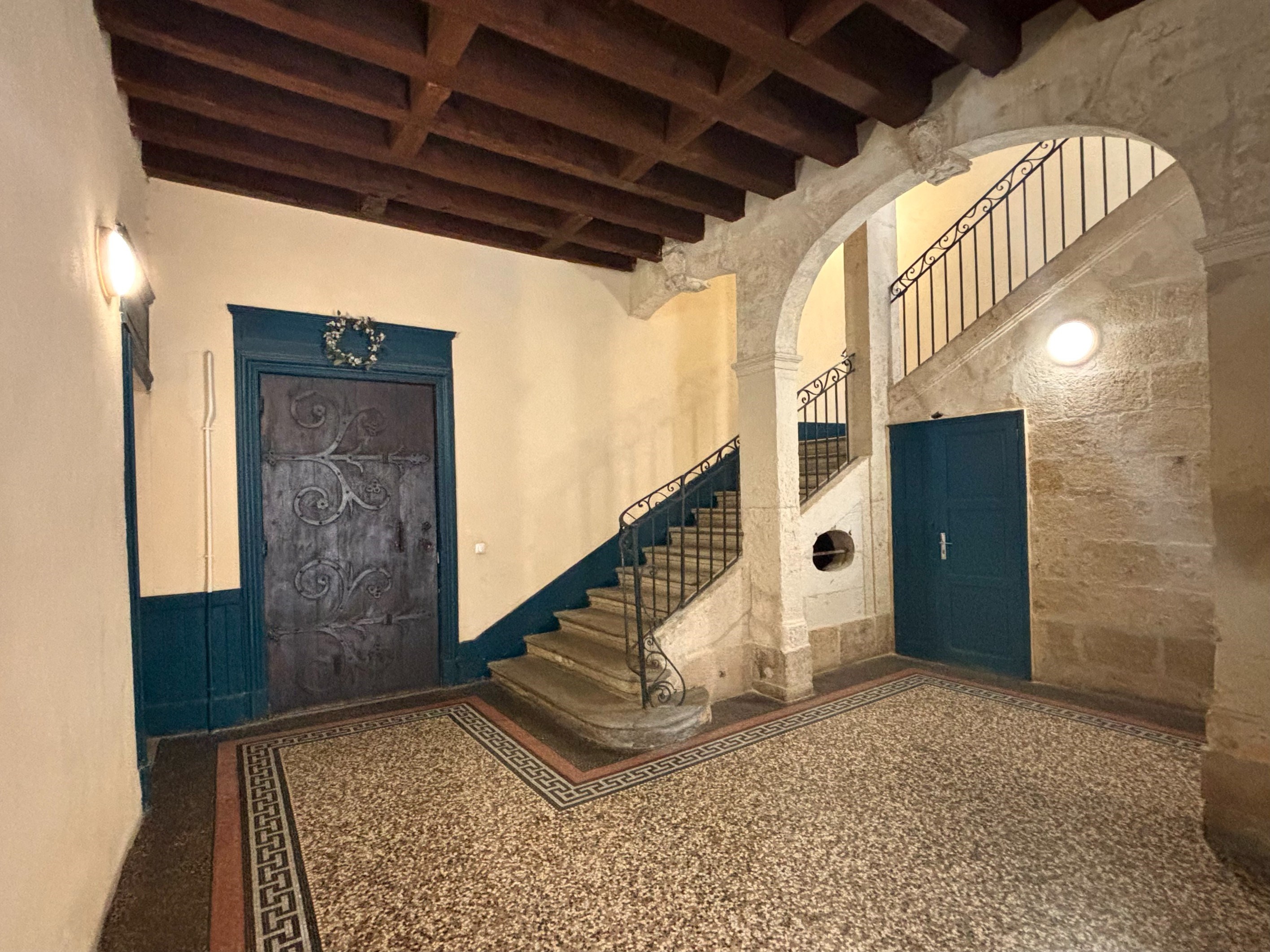  Typical Ecusson apartment with preserved character... - 物件實景