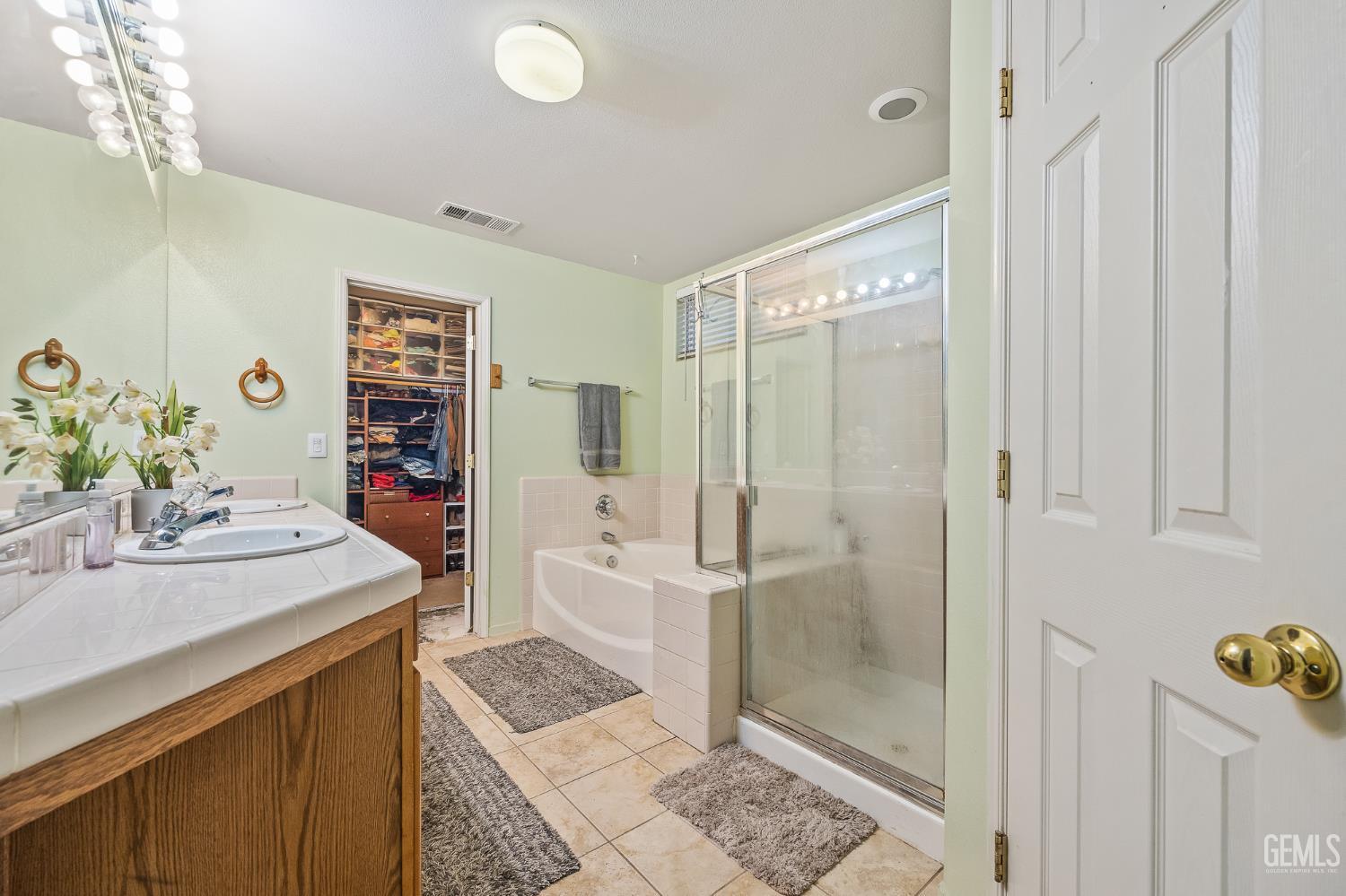 Hanford, California, 93230, United States, 4 Bedrooms Bedrooms, ,2 BathroomsBathrooms,Residential,For Sale,1985699