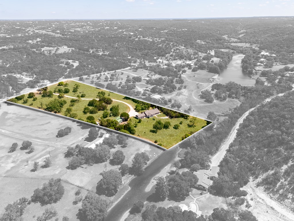 Kerrville, Texas, 78028, United States, 4 Bedrooms Bedrooms, ,4 BathroomsBathrooms,Residential,For Sale,1710846