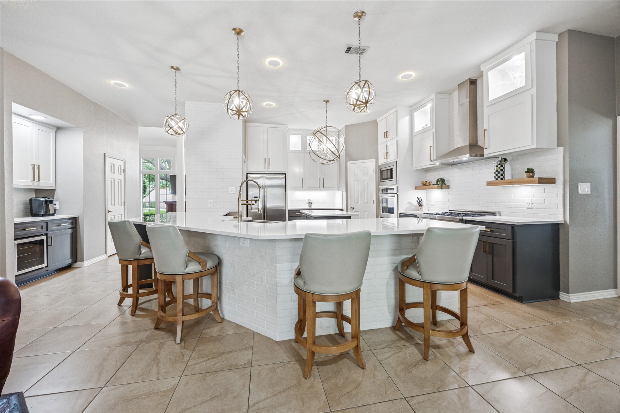 Southlake, Texas, 76092, United States, 4 Bedrooms Bedrooms, ,3 BathroomsBathrooms,Residential,For Sale,1895470