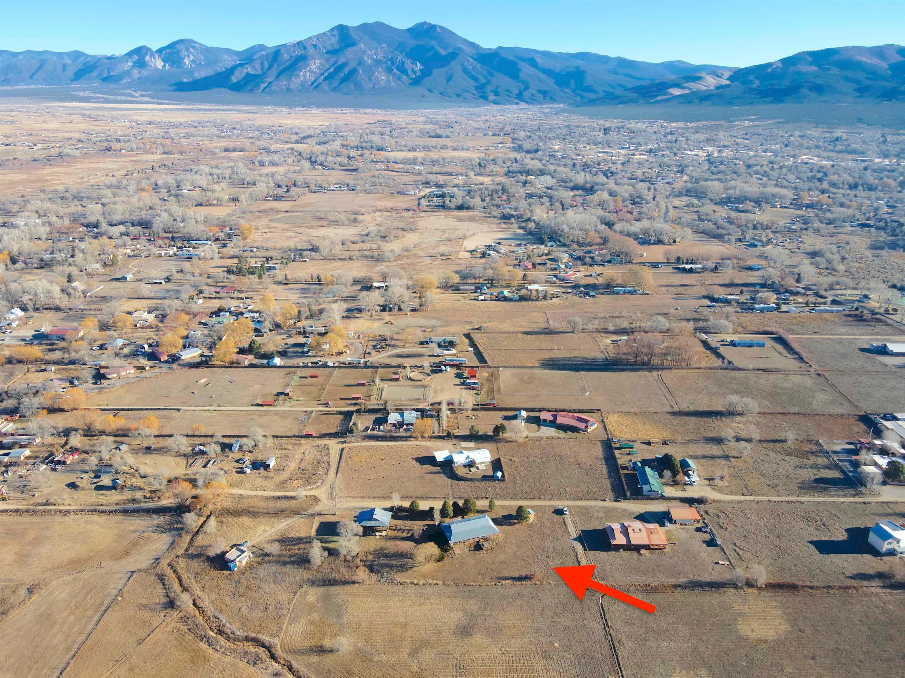 Taos, New Mexico, 87571, United States, 5 Bedrooms Bedrooms, ,5 BathroomsBathrooms,Residential,For Sale,1850359