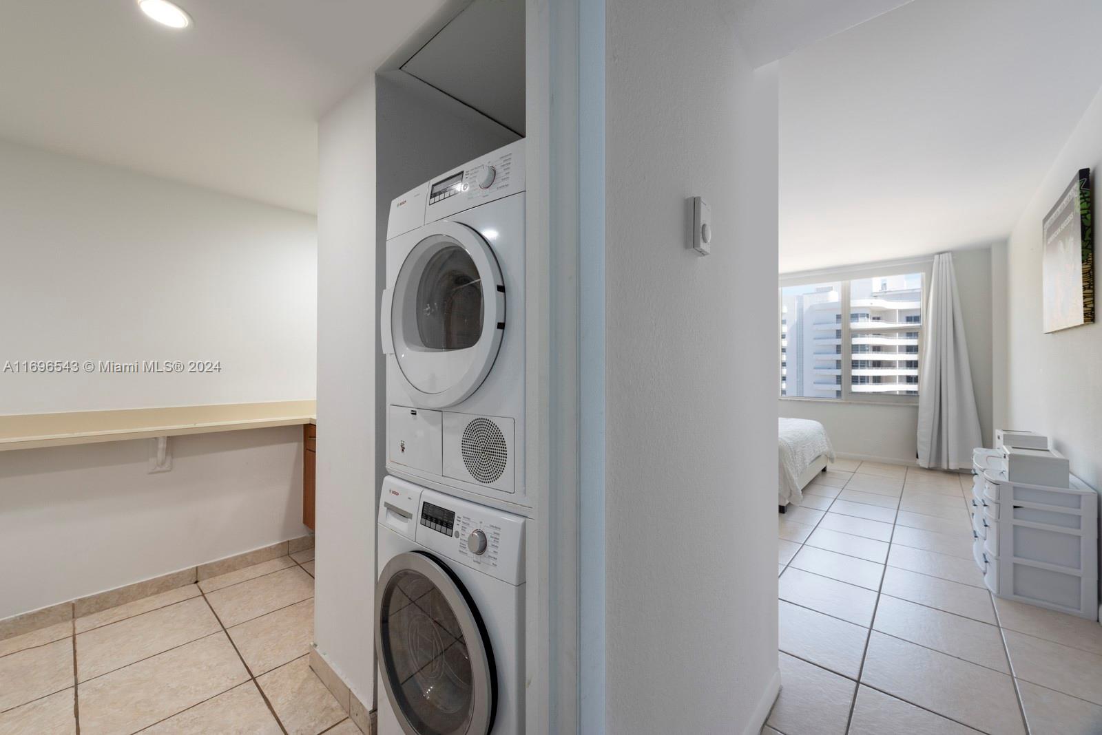 Miami Beach, Florida, 33140, United States, 2 Bedrooms Bedrooms, ,2 BathroomsBathrooms,Residential,For Sale,1712479