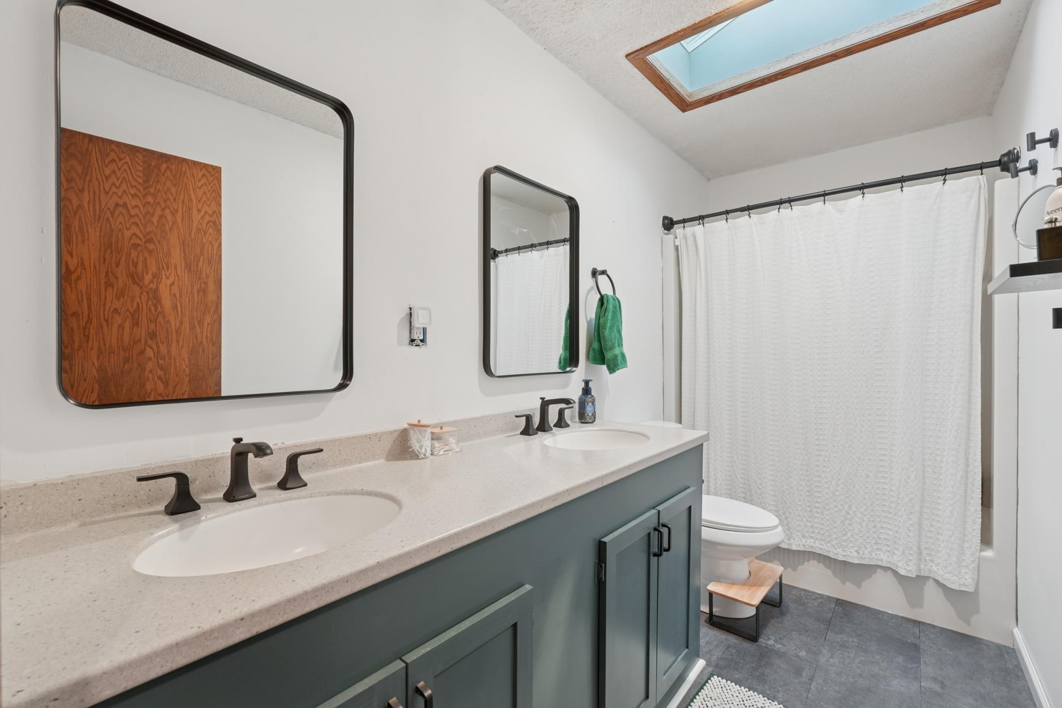 Hudson, Wisconsin, 54016, United States, 3 Bedrooms Bedrooms, ,1 BathroomBathrooms,Residential,For Sale,2002060