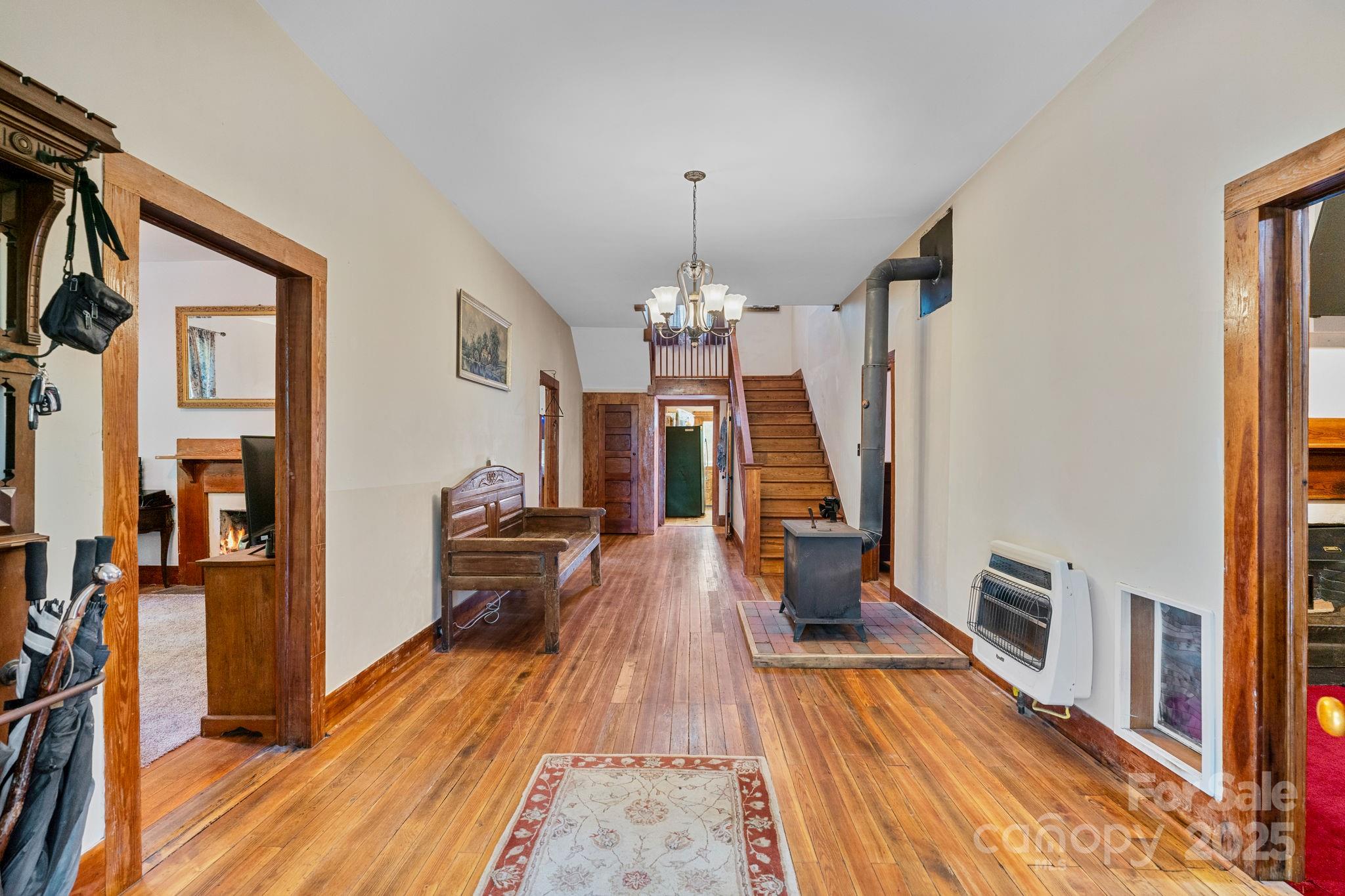 Hendersonville, North Carolina, 28739, United States, 6 Bedrooms Bedrooms, ,5 BathroomsBathrooms,Residential,For Sale,1825253