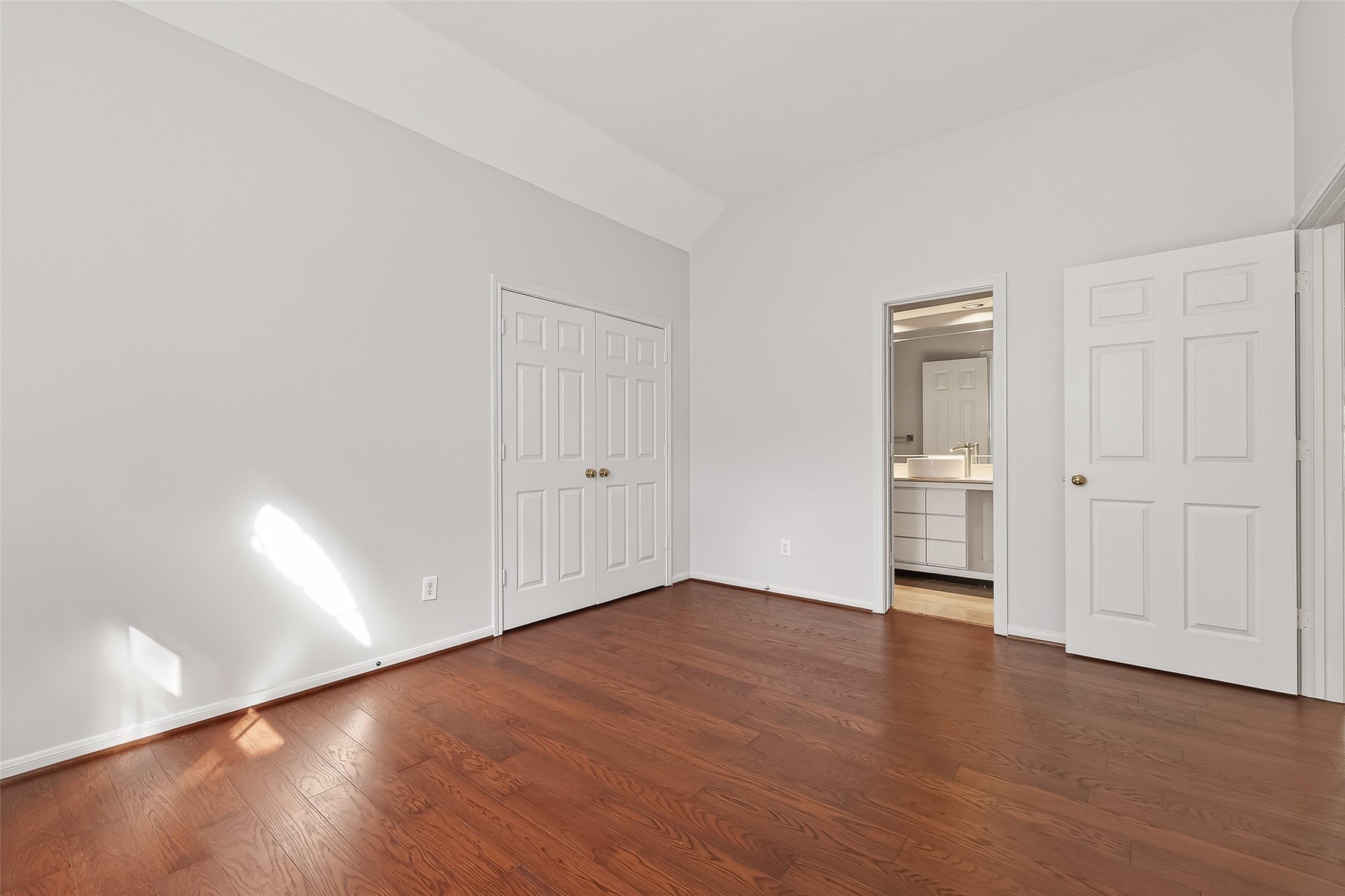 Sugar Land, Texas, 77479, United States, 4 Bedrooms Bedrooms, ,4 BathroomsBathrooms,Residential,For Sale,2006249