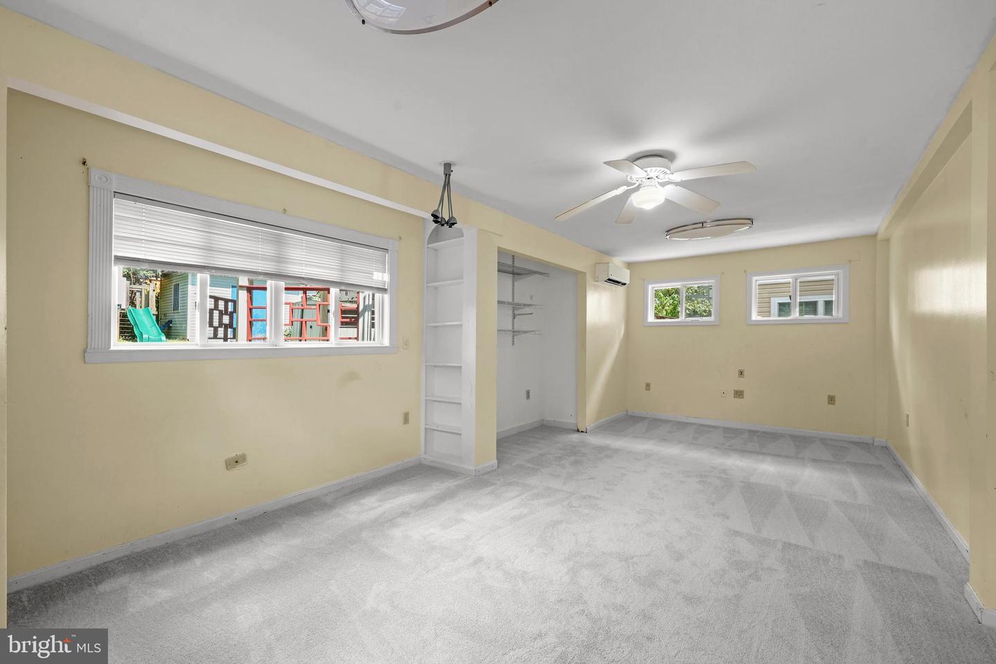 Falls Church, Virginia, 22042, United States, 5 Bedrooms Bedrooms, ,2 BathroomsBathrooms,Residential,For Sale,1932563