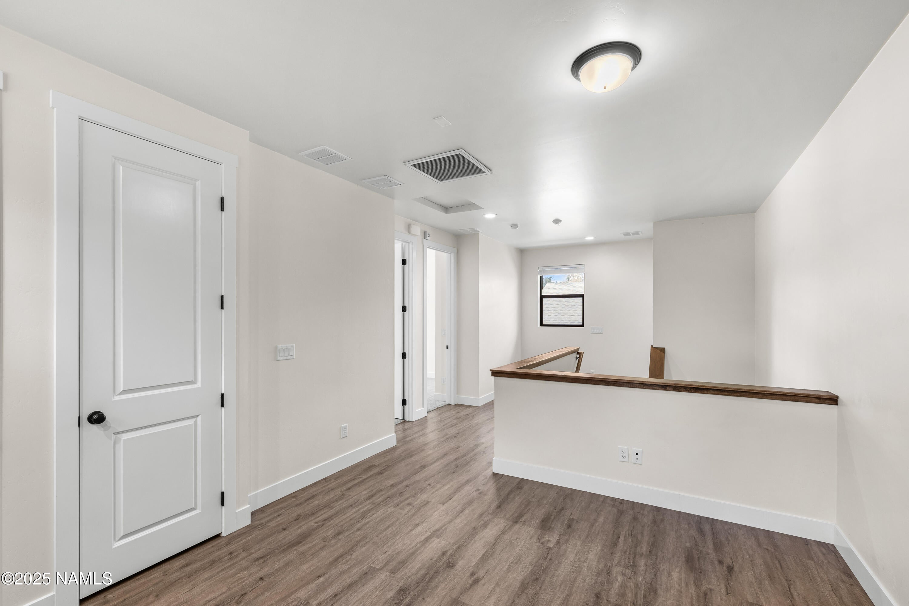 Flagstaff, Arizona, 86001, United States, 5 Bedrooms Bedrooms, ,4 BathroomsBathrooms,Residential,For Sale,1902555