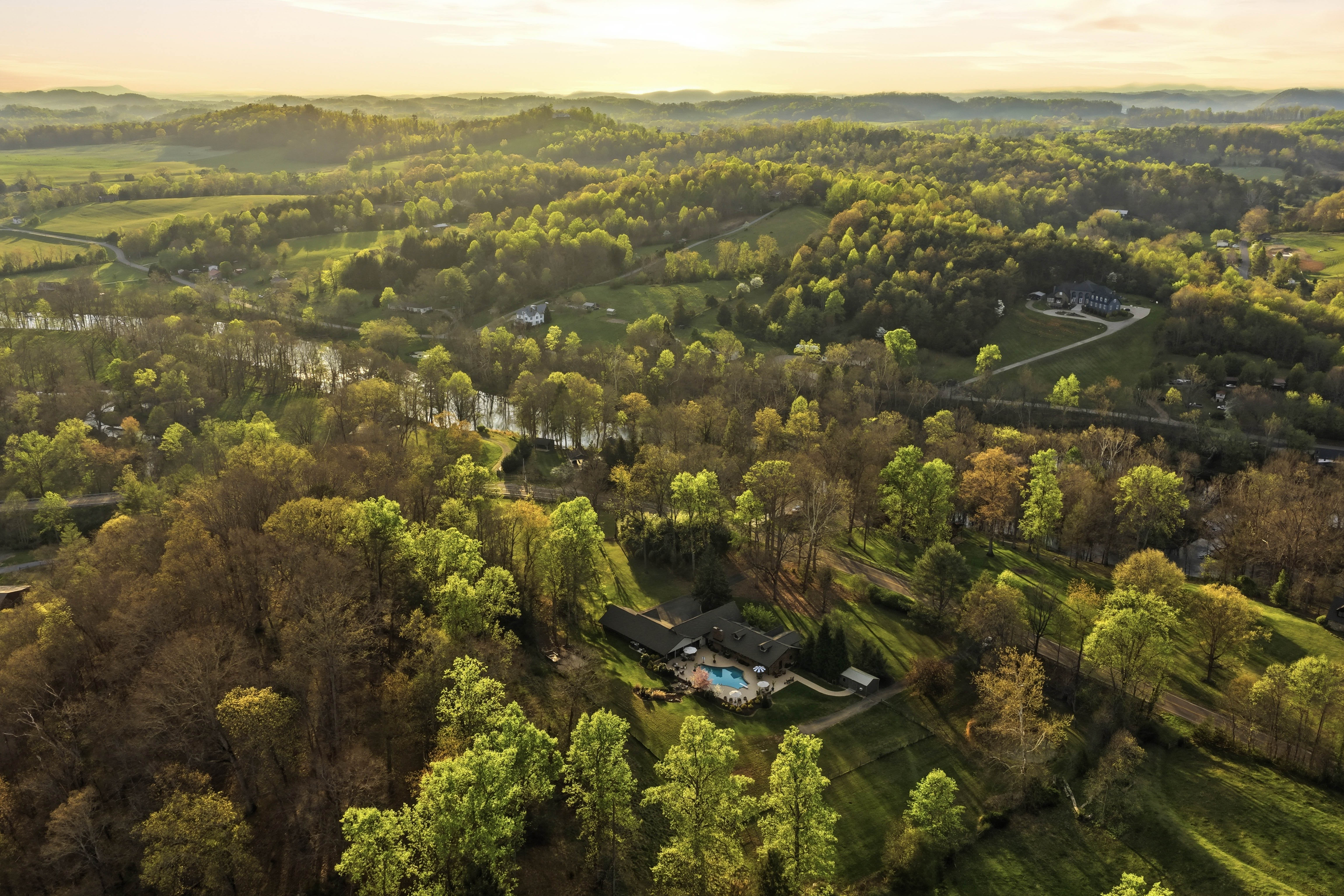  4953 Weaver Pike, Bluff City, TN 37618 - 物件實景