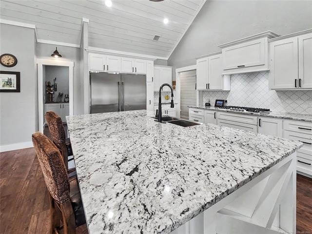 Tahlequah, Oklahoma, 74464, United States, 4 Bedrooms Bedrooms, ,4 BathroomsBathrooms,Residential,For Sale,2040103
