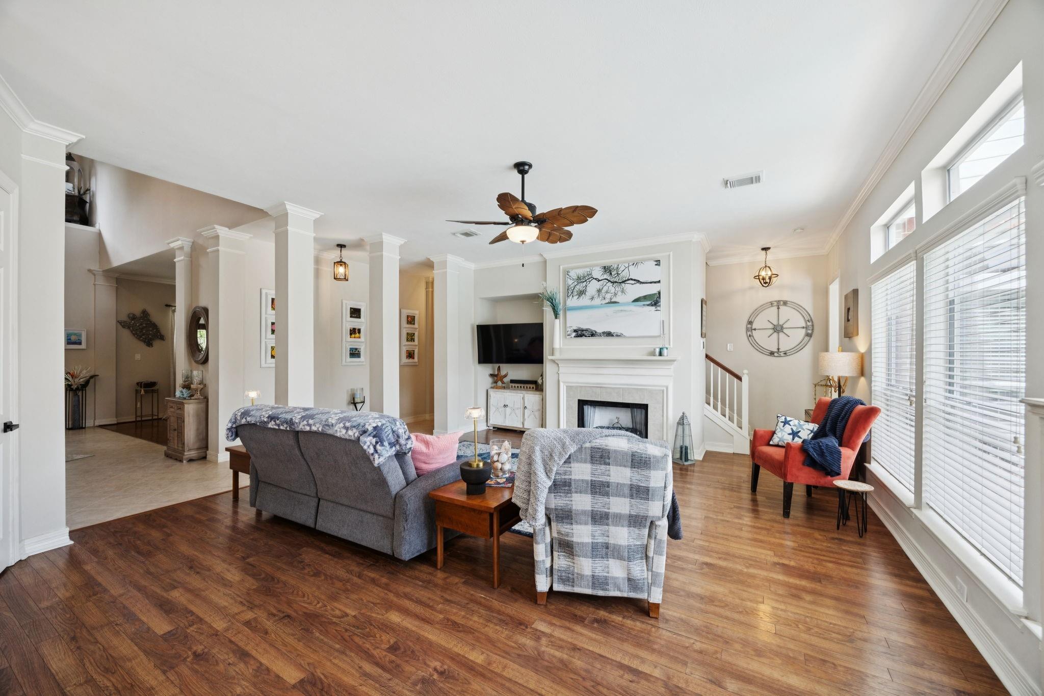 League City, Texas, 77573, United States, 5 Bedrooms Bedrooms, ,4 BathroomsBathrooms,Residential,For Sale,1868193