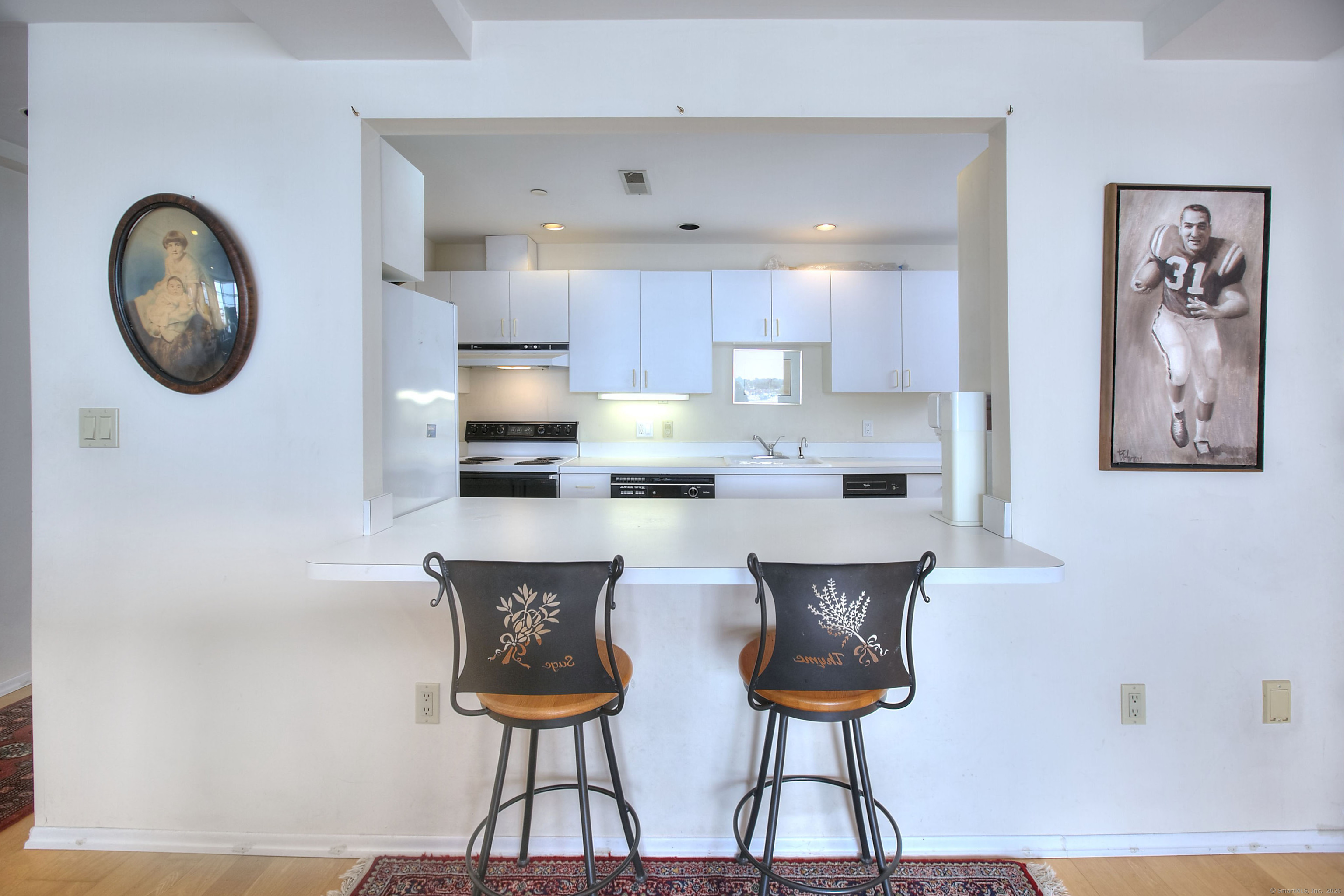 Norwalk, Connecticut, 06855, United States, 2 Bedrooms Bedrooms, ,2 BathroomsBathrooms,Residential,For Sale,1838207