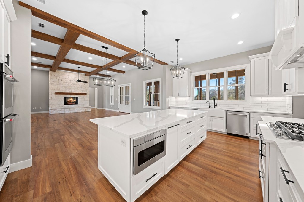 Kerrville, Texas, 78028, United States, 4 Bedrooms Bedrooms, ,3 BathroomsBathrooms,Residential,For Sale,1691989