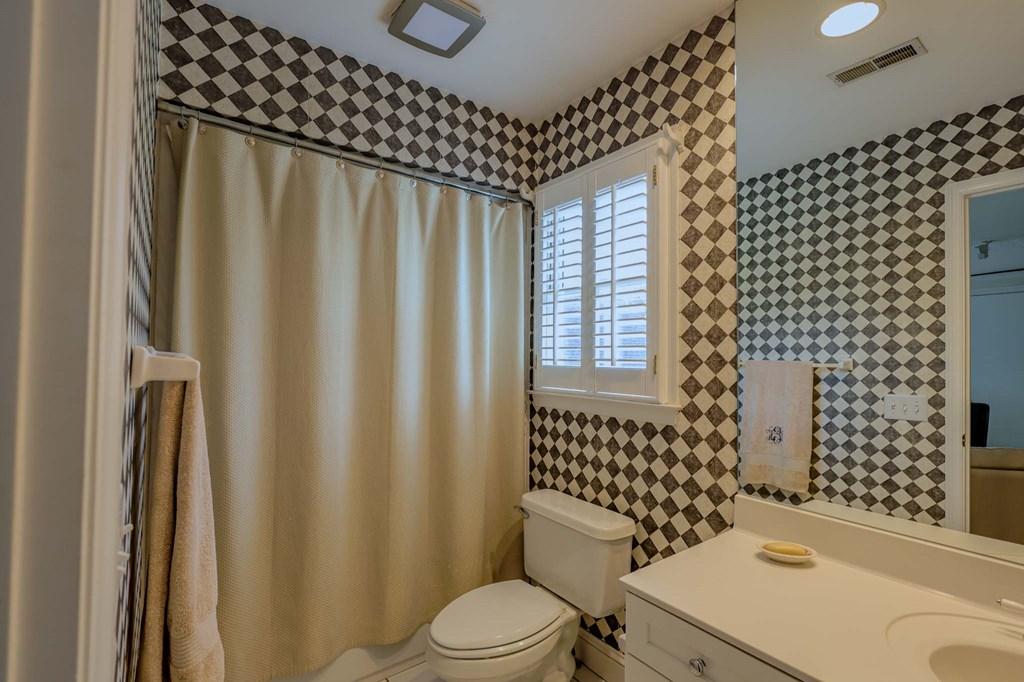 DALTON, Georgia, 30720, United States, 4 Bedrooms Bedrooms, ,4 BathroomsBathrooms,Residential,For Sale,2003034