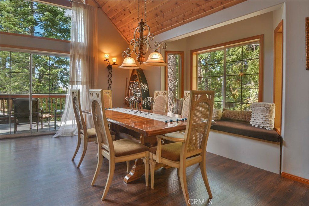 Lake Arrowhead, California, 92317, United States, 3 Bedrooms Bedrooms, ,3 BathroomsBathrooms,Residential,For Sale,1890346