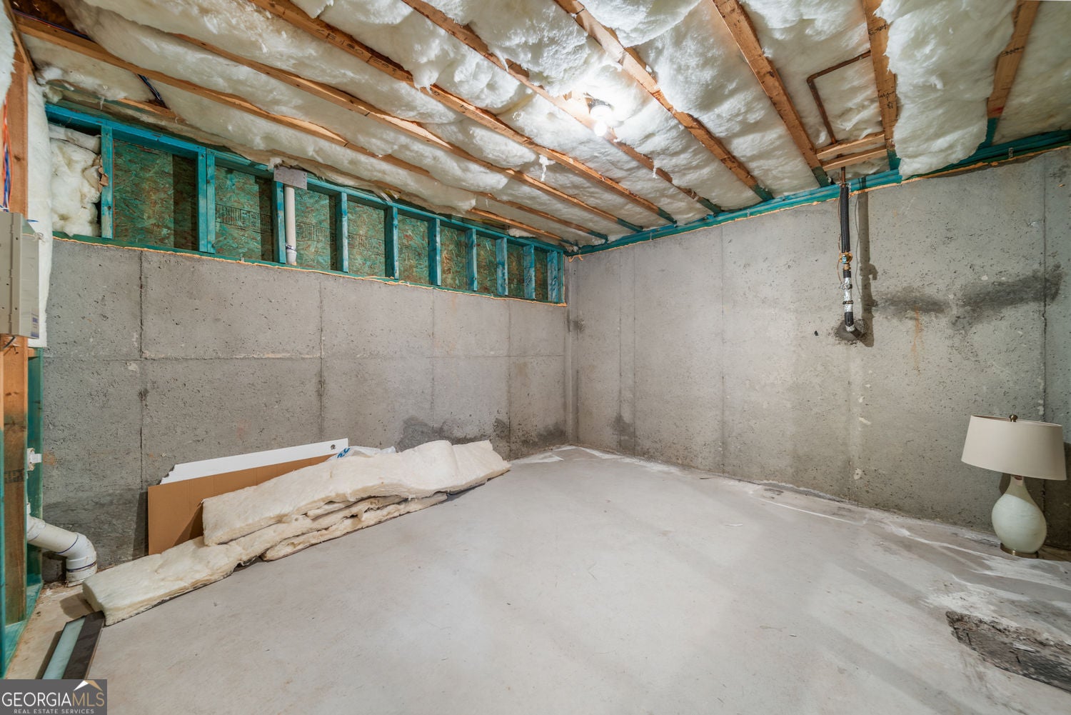 Snellville, Georgia, 30078, United States, 4 Bedrooms Bedrooms, ,5 BathroomsBathrooms,Residential,For Sale,1992513