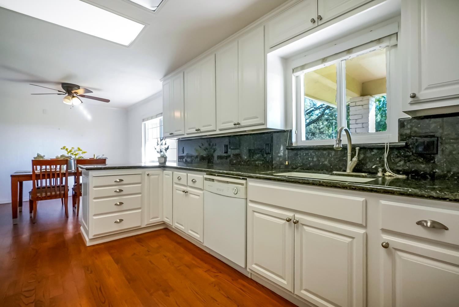Linden, California, 952536, United States, 3 Bedrooms Bedrooms, ,2 BathroomsBathrooms,Residential,For Sale,2029919