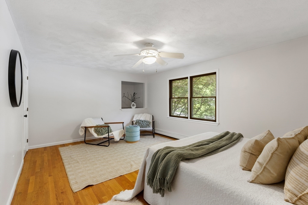 Malden, Massachusetts, 02148, United States, 2 Bedrooms Bedrooms, ,2 BathroomsBathrooms,Residential,For Sale,1993840