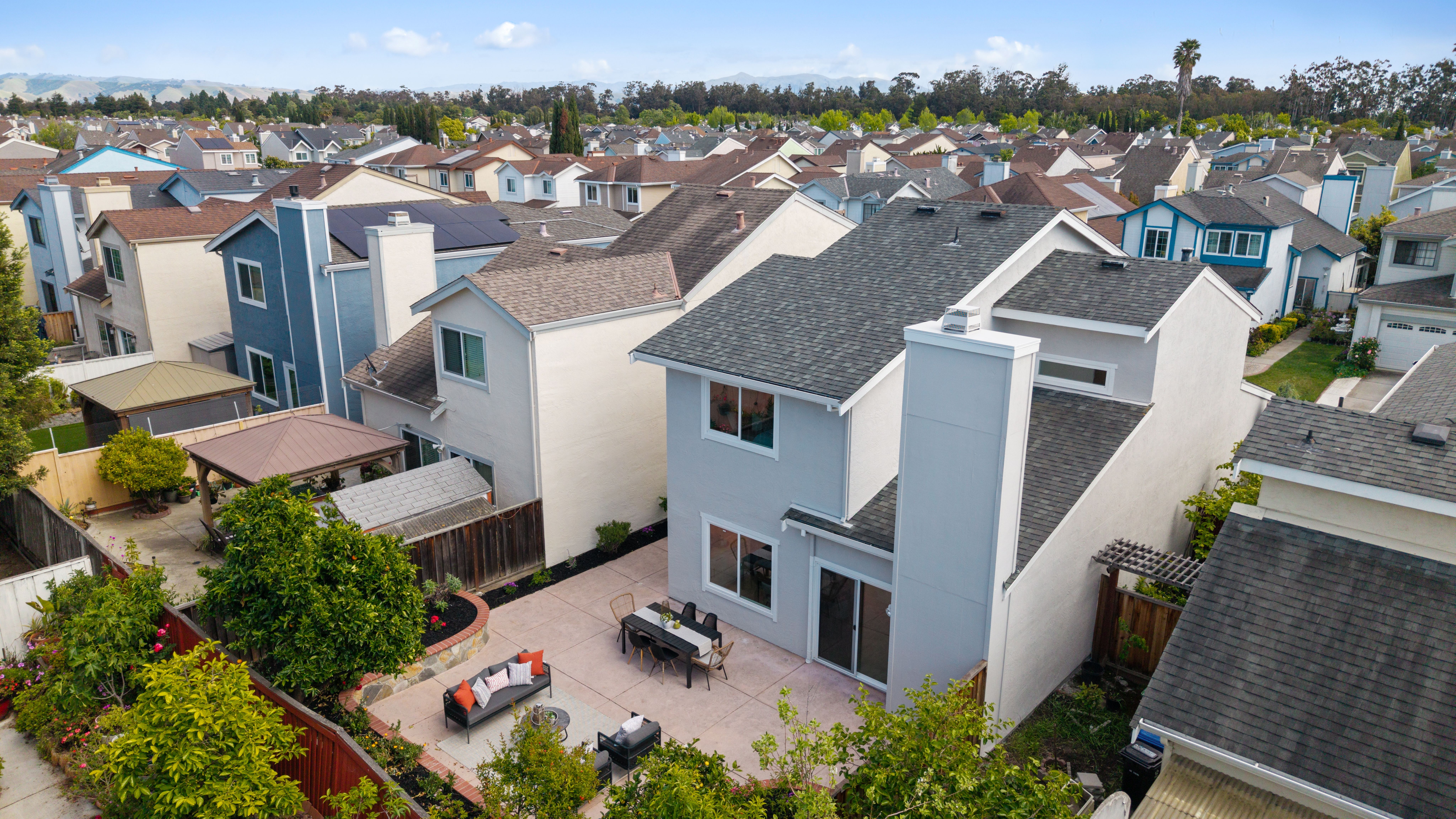  Designer-Appointed Forest Park Home with Seamless Indoor-Outdoor Living - 物件實景