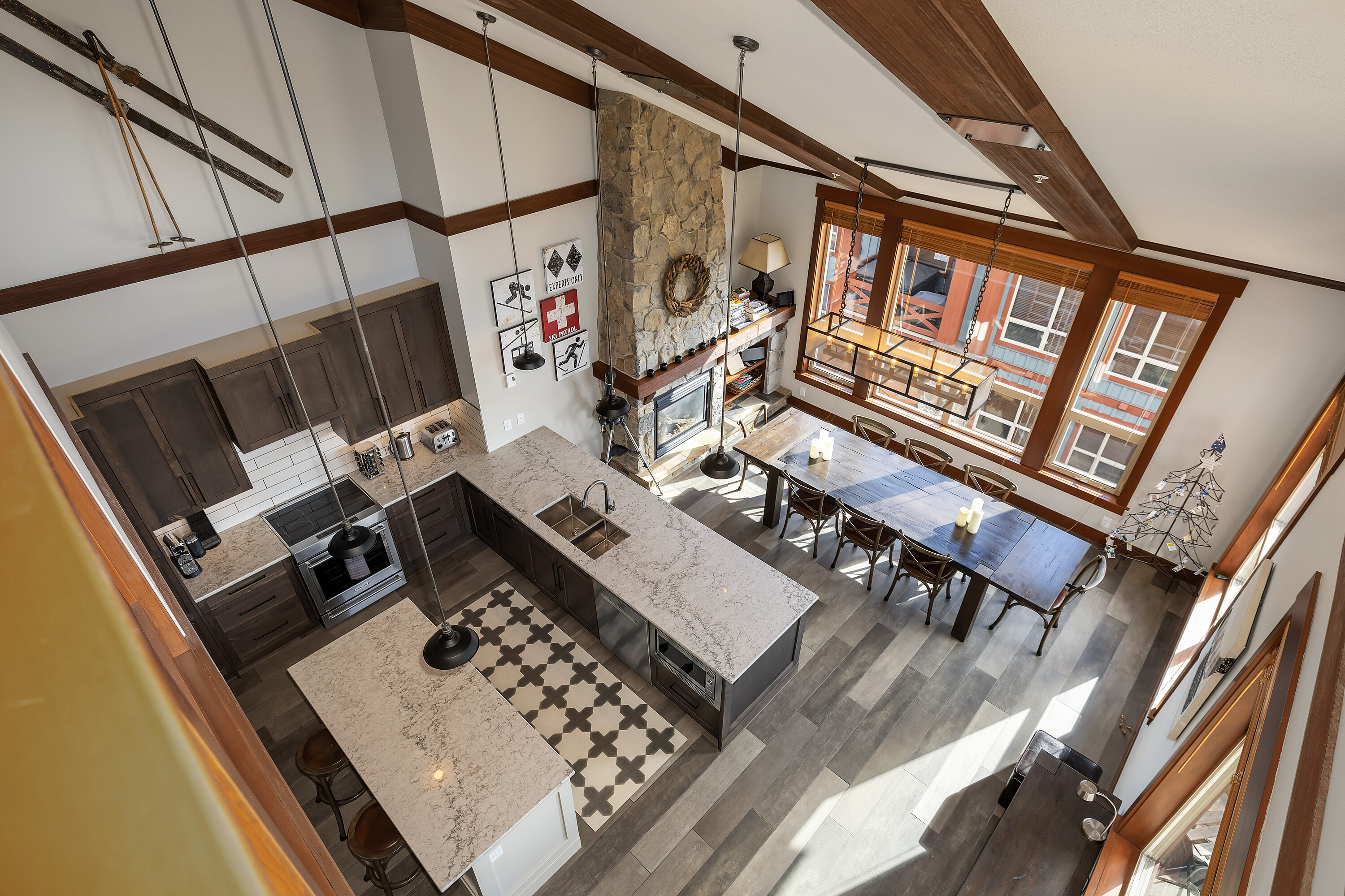  Penthouse Living at Big White - 物件實景