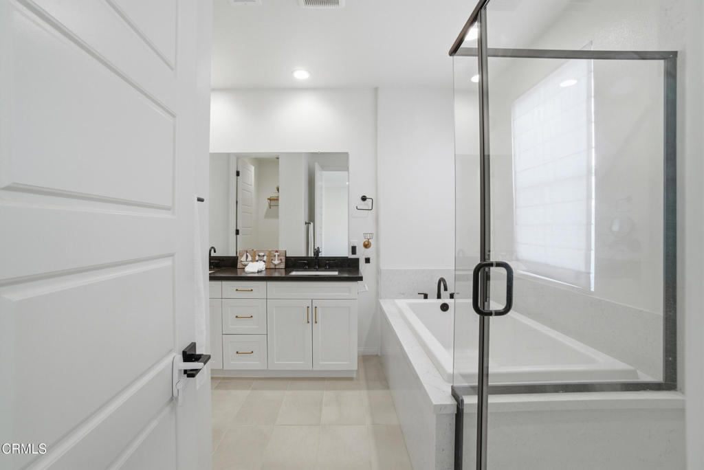 Santa Paula, California, 93060, United States, 4 Bedrooms Bedrooms, ,3 BathroomsBathrooms,Residential,For Sale,2036590